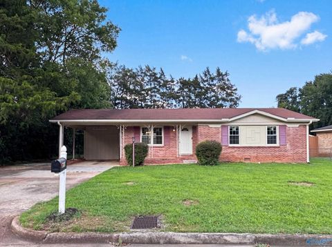 Homes For Sale - 1808 Dailey Terrace<br/> Huntsville, AL 35816