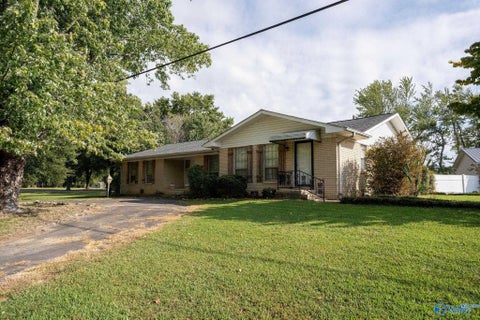Homes For Sale - 9738 Alabama Highway 40<br/> Henagar, AL 35978