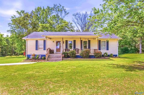 Homes For Sale - 13805 Carter Road<br/> Athens, AL 35611
