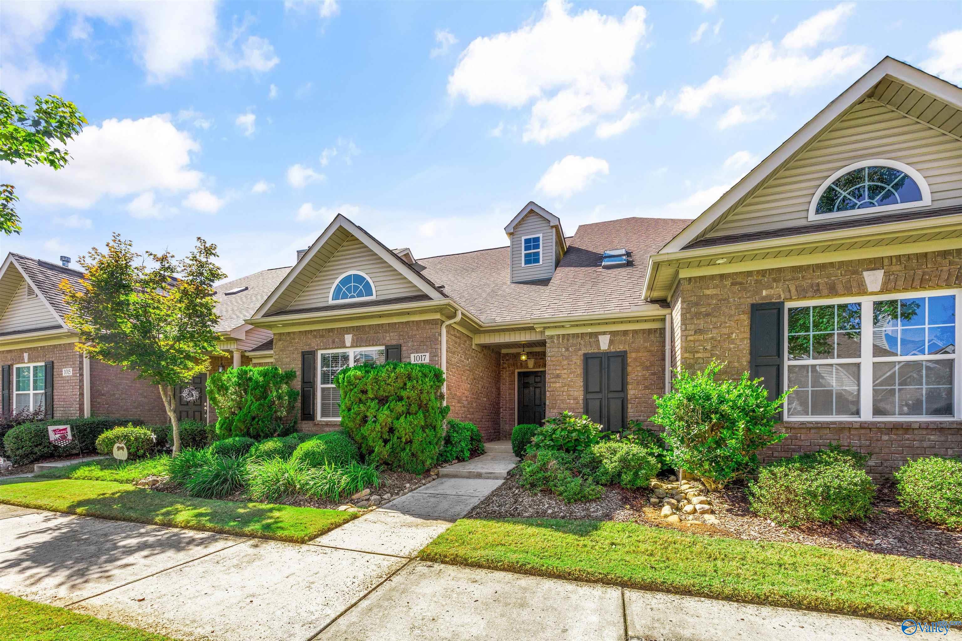 1017 Cresent Falls