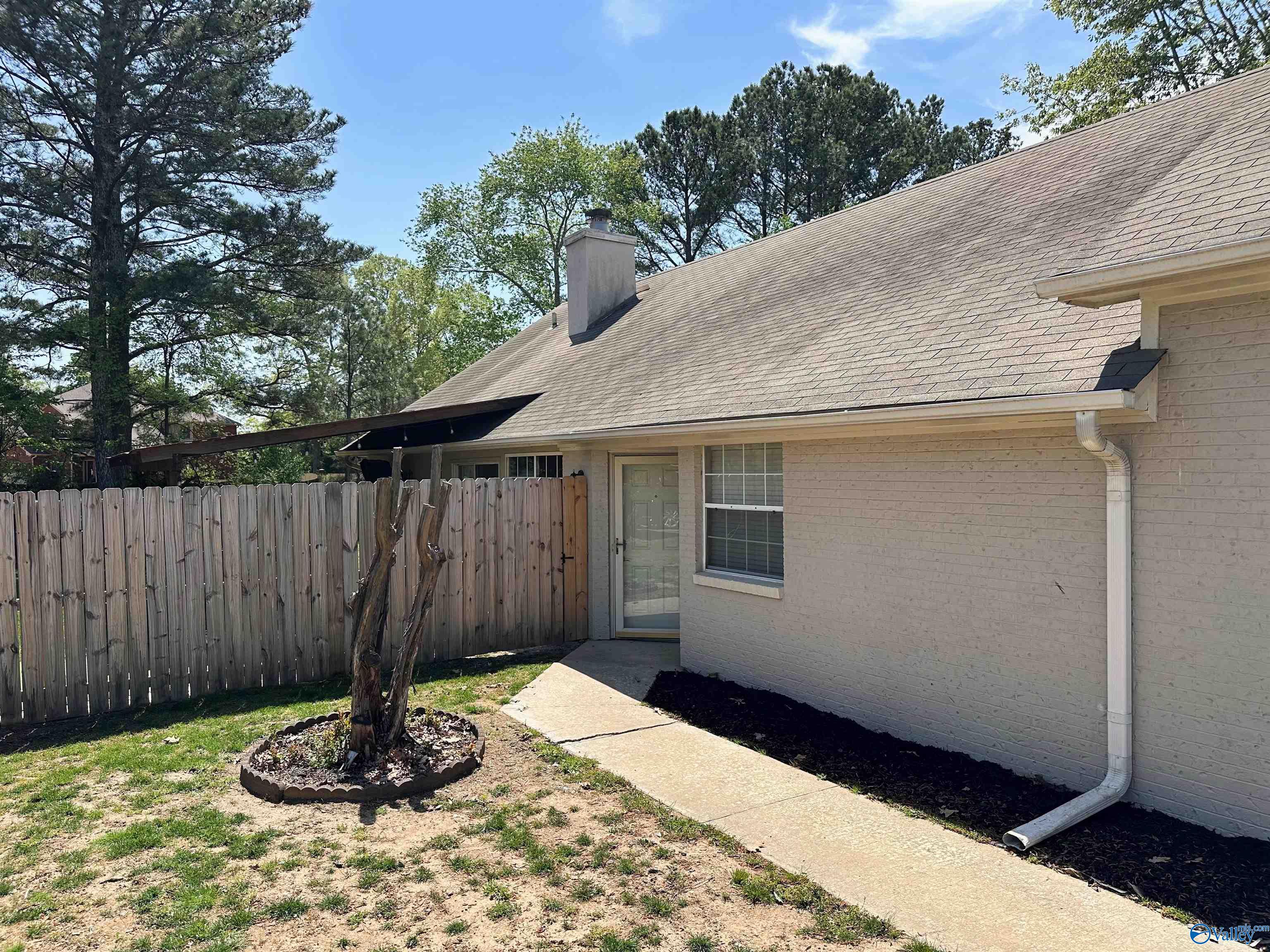 1933 S Brownstone Court, Decatur, Alabama image 32