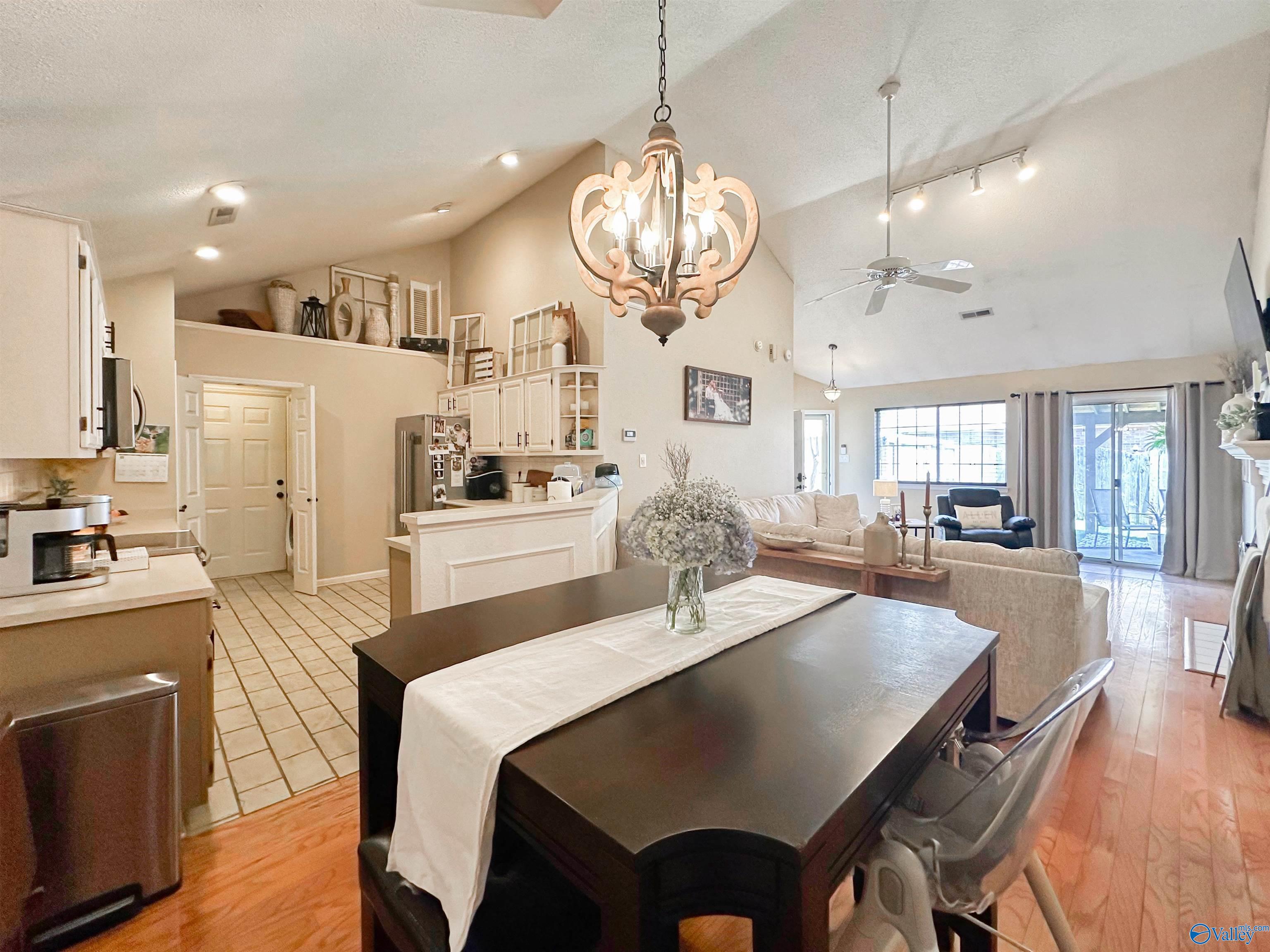 1933 S Brownstone Court, Decatur, Alabama image 9