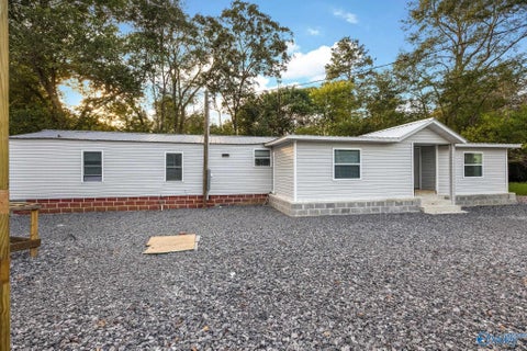 Mobile Home For Sale - 265 Robin Drive<br/> Marshall County, Albertville, AL 35950