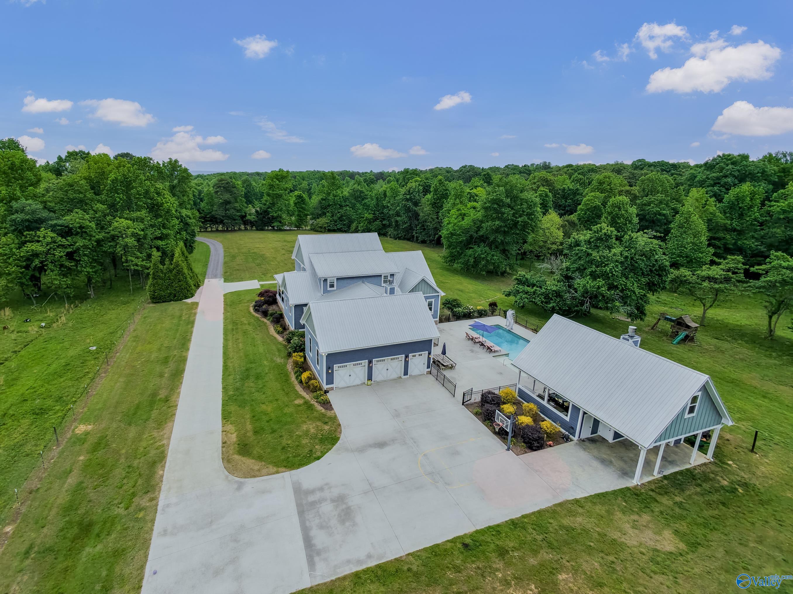 482 Hilltop Road