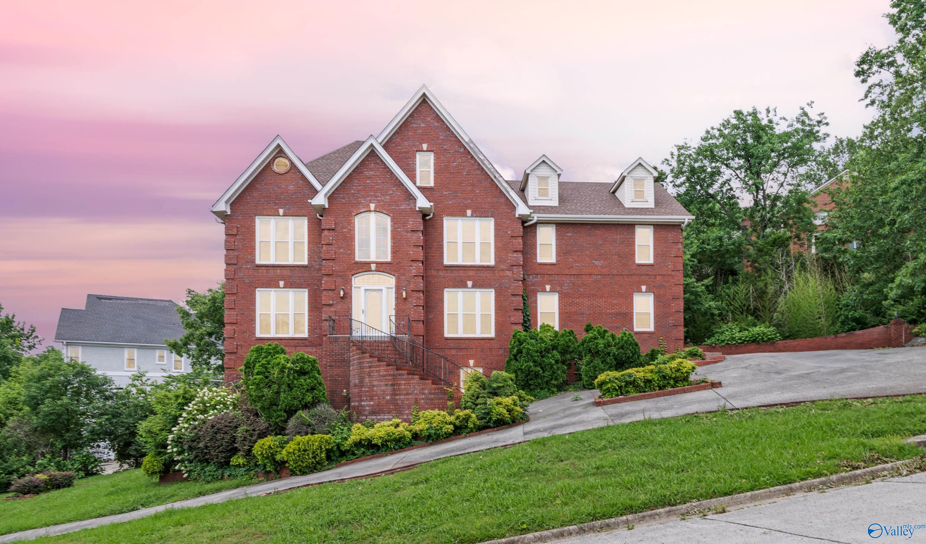 2219 Governors Bend Road, Huntsville, Alabama image 2