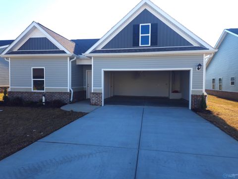 Homes For Sale - 20194 Nightingale Drive<br/> Athens, AL 35611