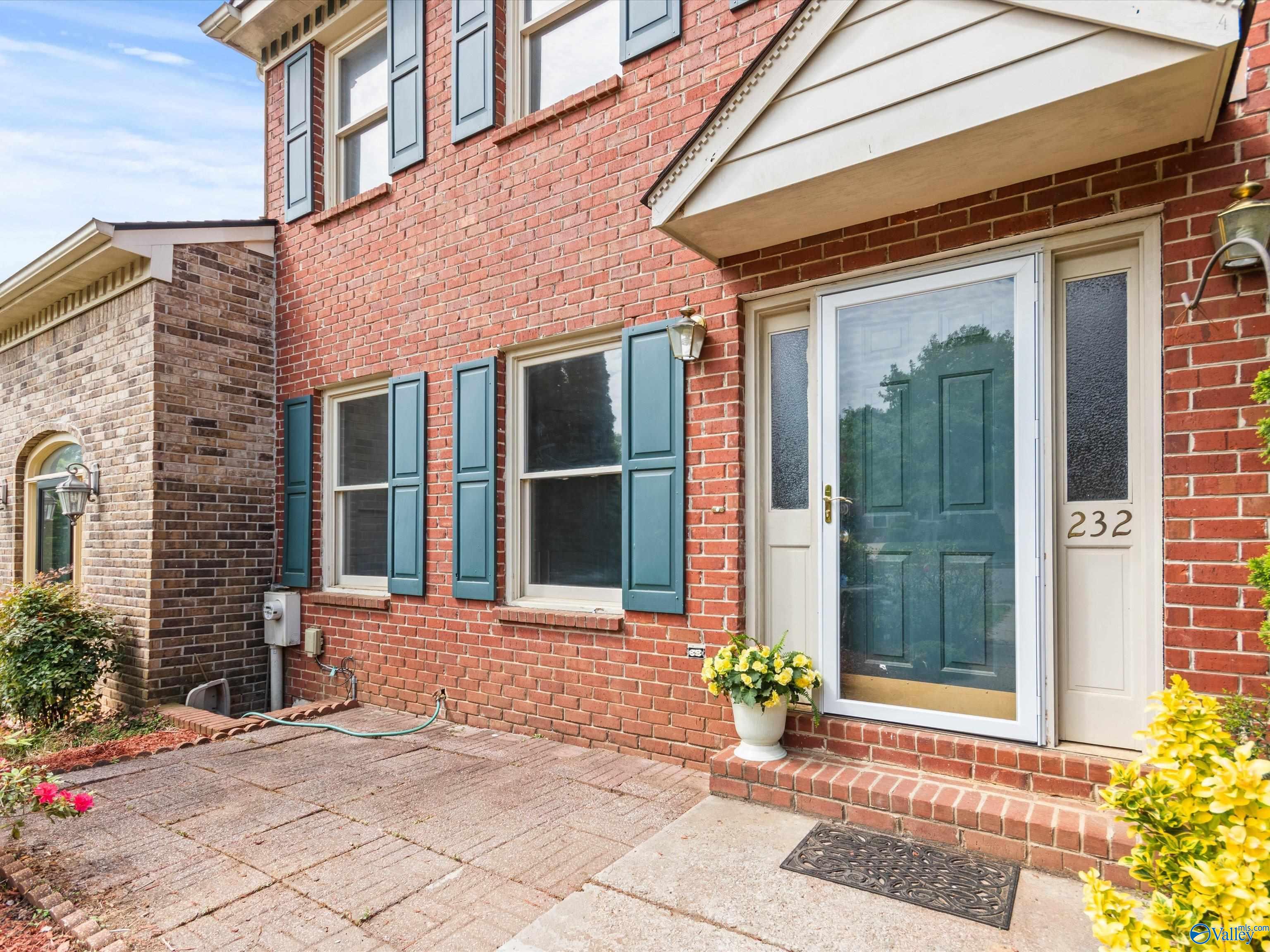 232 West Lake Circle