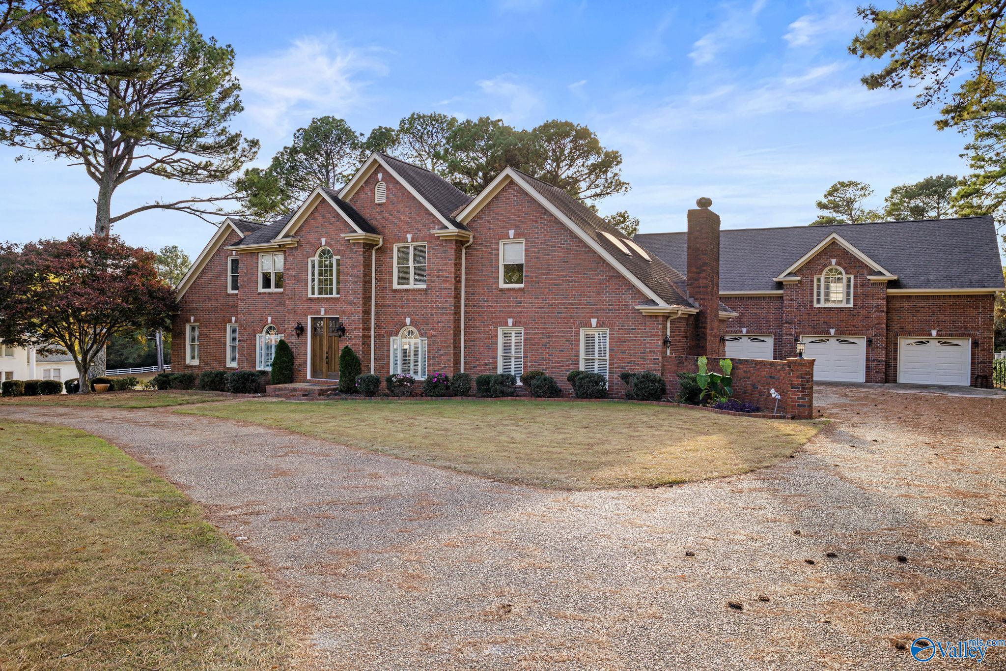 1658 Country Club Drive, Killen, Alabama image 4