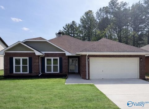 Homes For Sale - 716 Wynsom Drive<br/> Huntsville, AL 35803