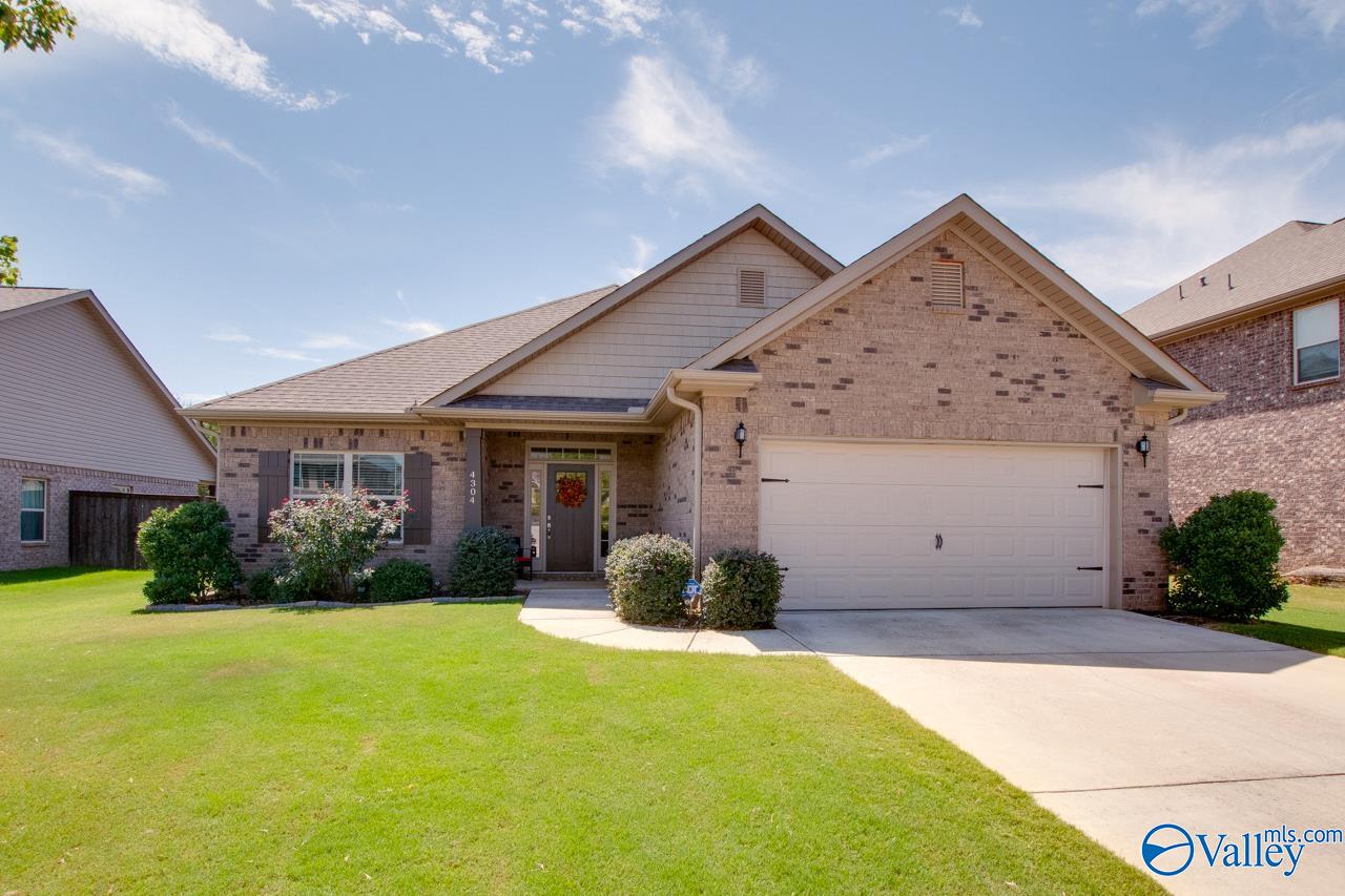 4304 Adventura Drive, Owens Cross Roads, Alabama image 2