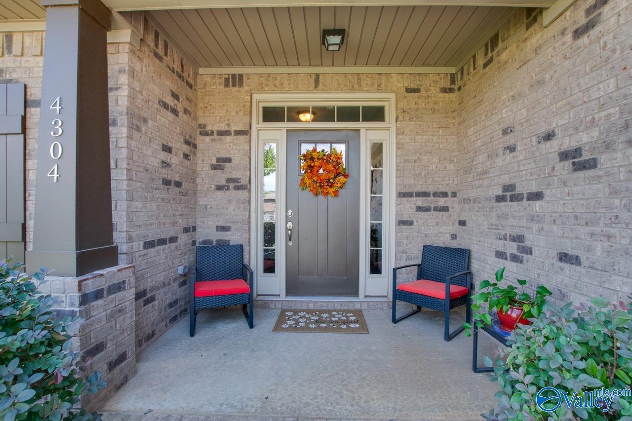 4304 Adventura Drive, Owens Cross Roads, Alabama image 3