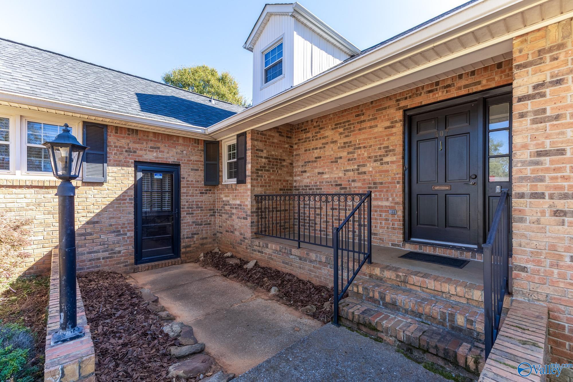 407 Zandale Drive, Huntsville, Alabama image 3
