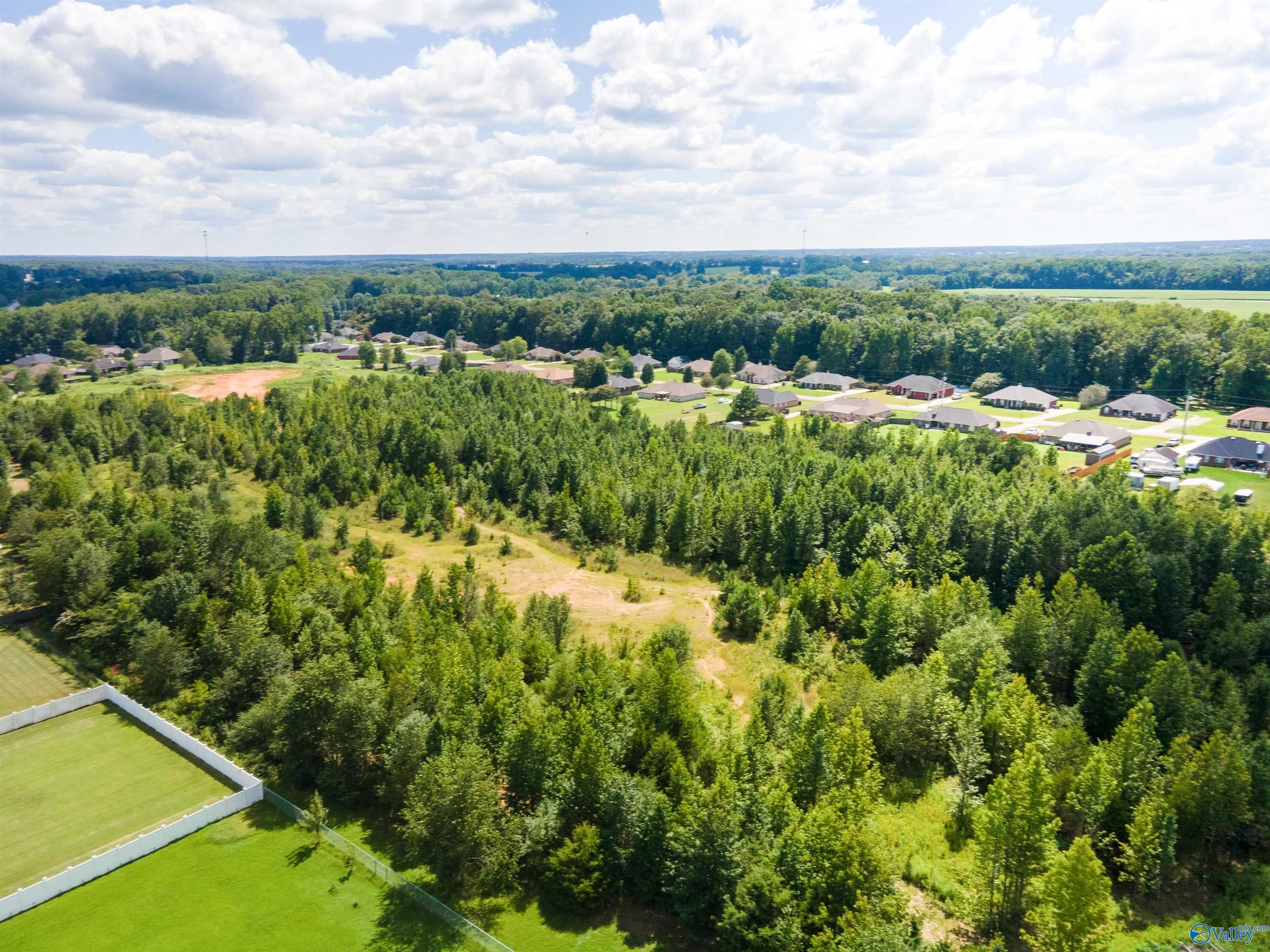 12.88 Acres Edgebrook Drive, Ardmore, Alabama image 1