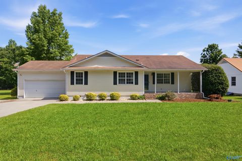 Homes For Sale - 131 NE Styles Drive<br/> Gurley, AL 35748