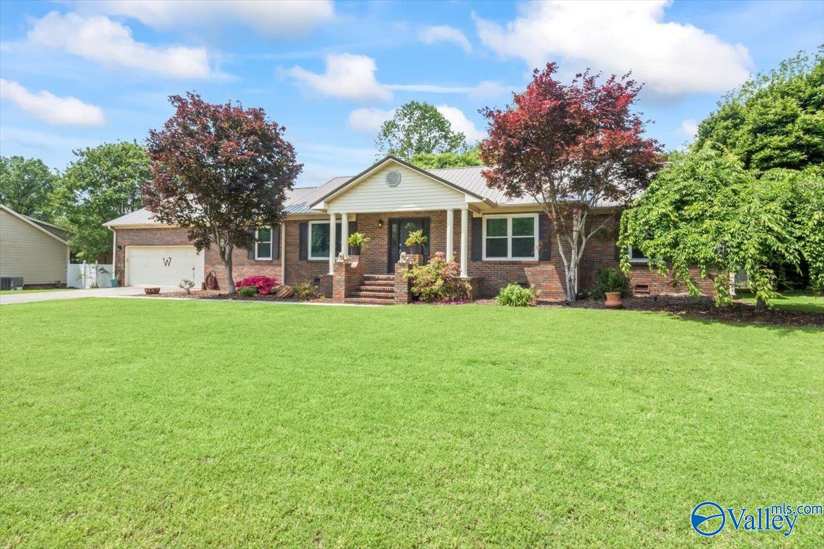 103 Meadowood Lane, Albertville, Alabama image 2