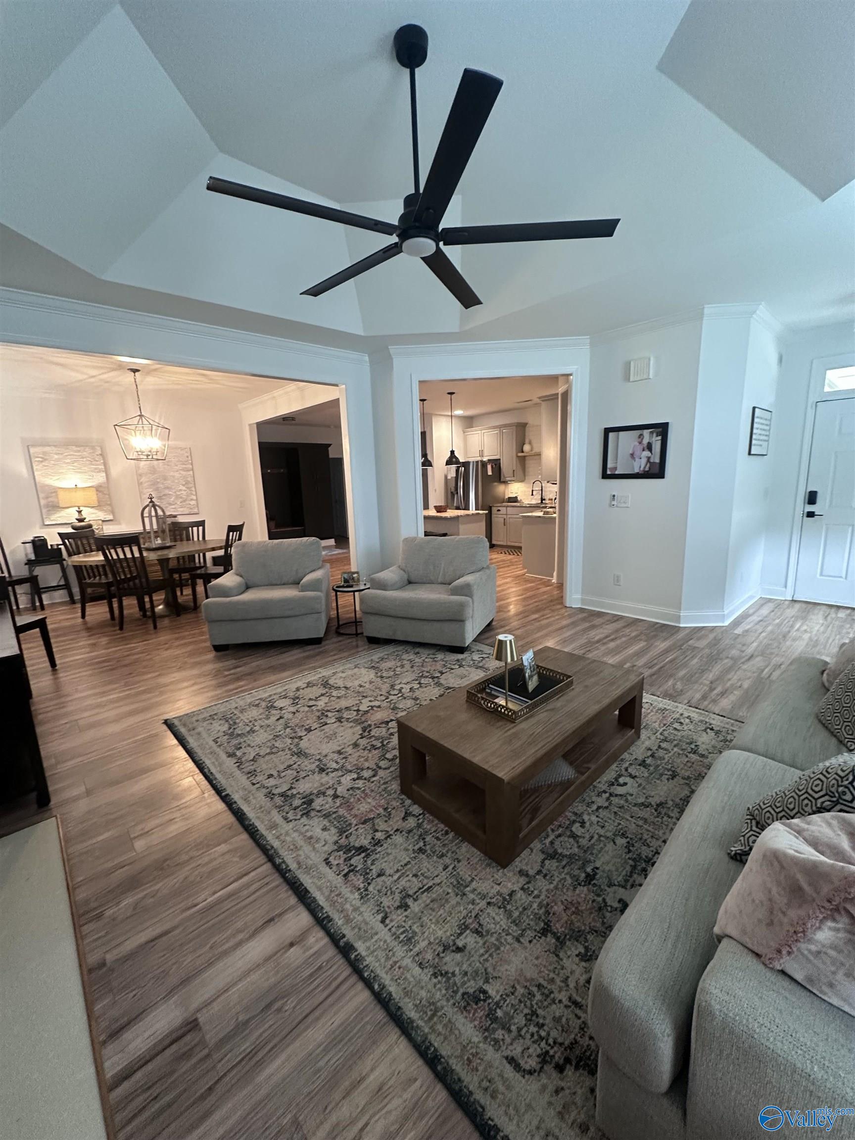 230 Wolf Creek Trail SW