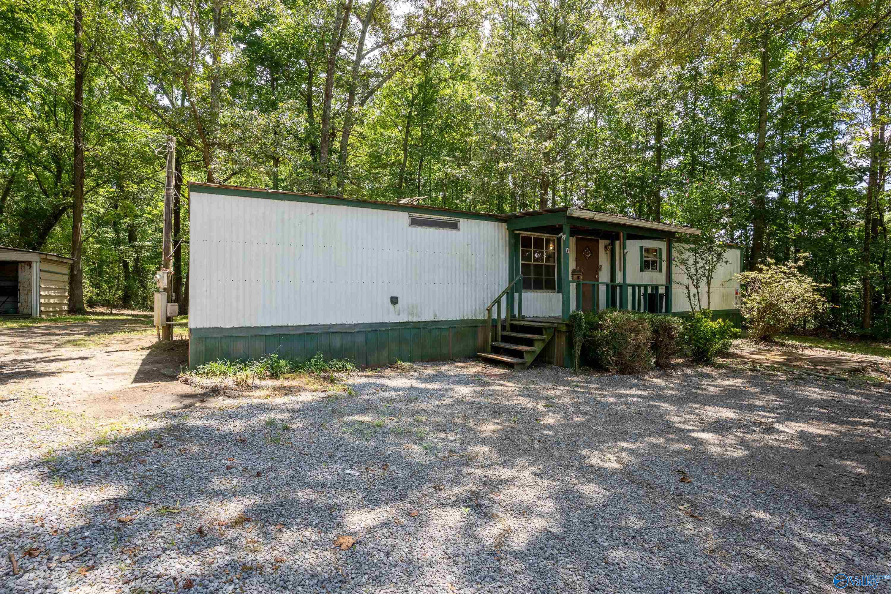 Henagar, Alabama 35978, United States, 2 Bedrooms Bedrooms, ,2 BathroomsBathrooms,Residential,Active,173571