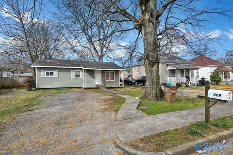 Photo of 409 10th Avenue SW, Decatur, AL 35601 (MLS # 21909682)