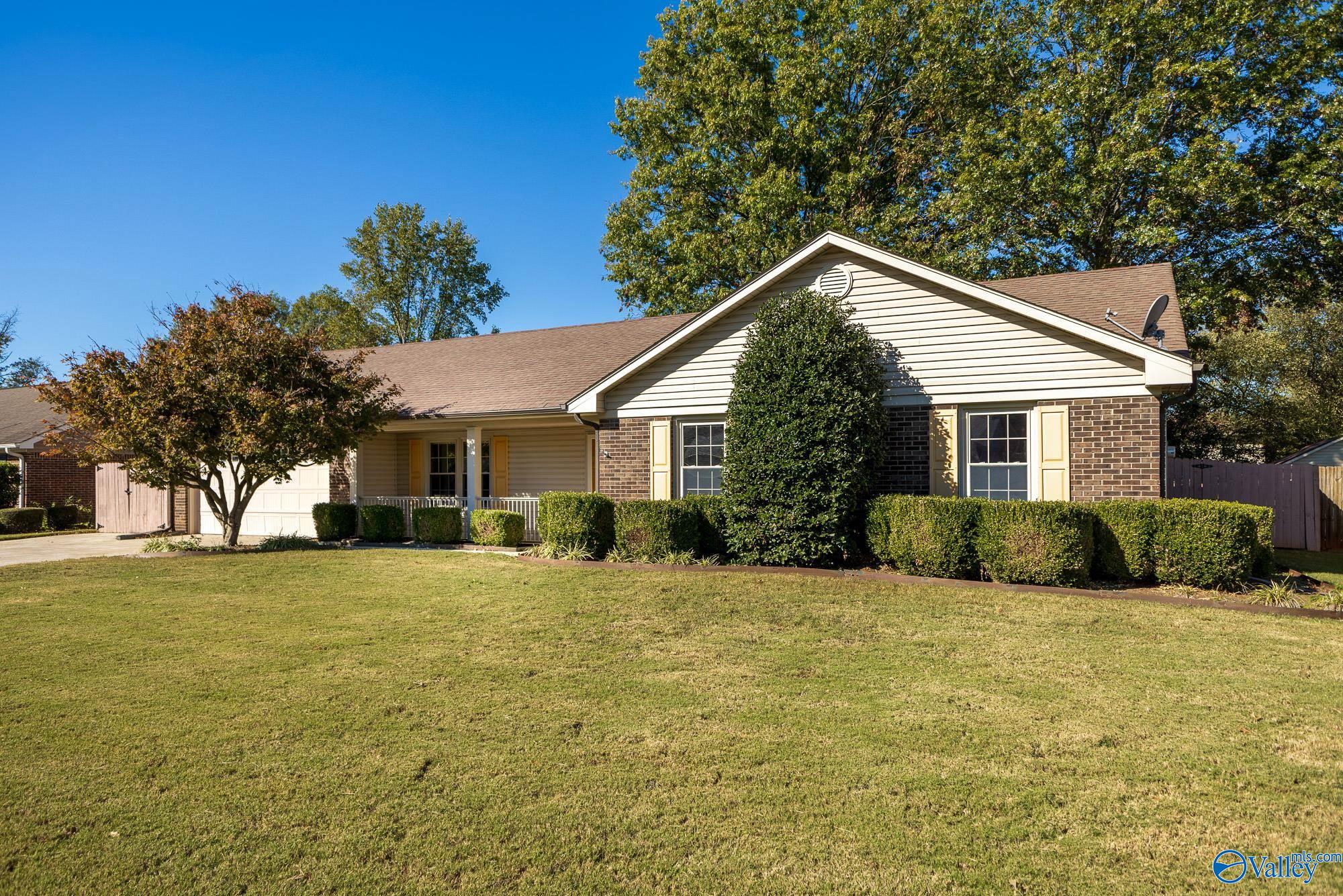 10304 SW Essex Drive, Huntsville, Alabama image 2