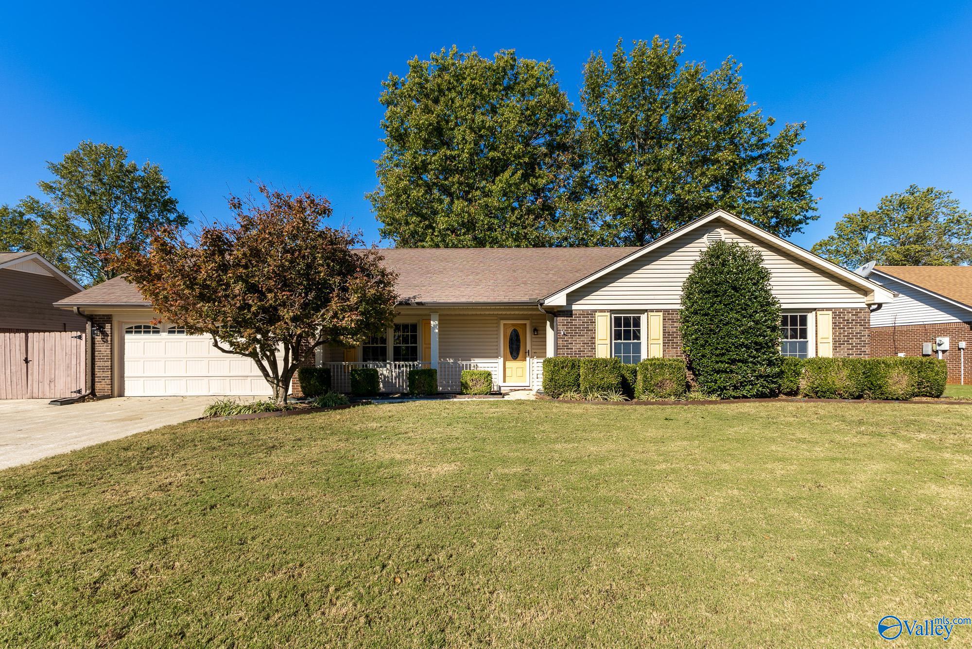 10304 SW Essex Drive, Huntsville, Alabama image 1