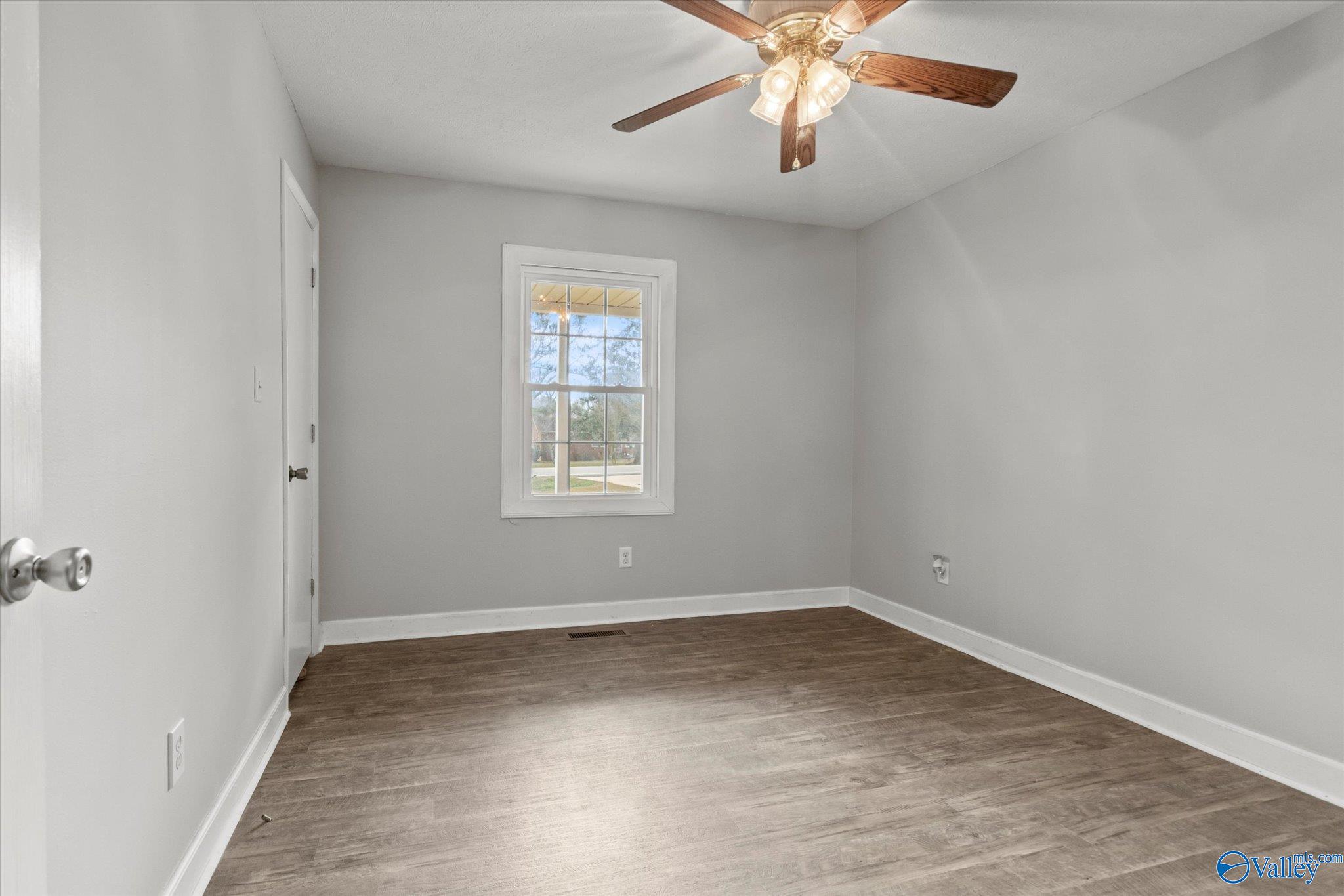 15435 Elk River Mills Road, Athens, Alabama image 14