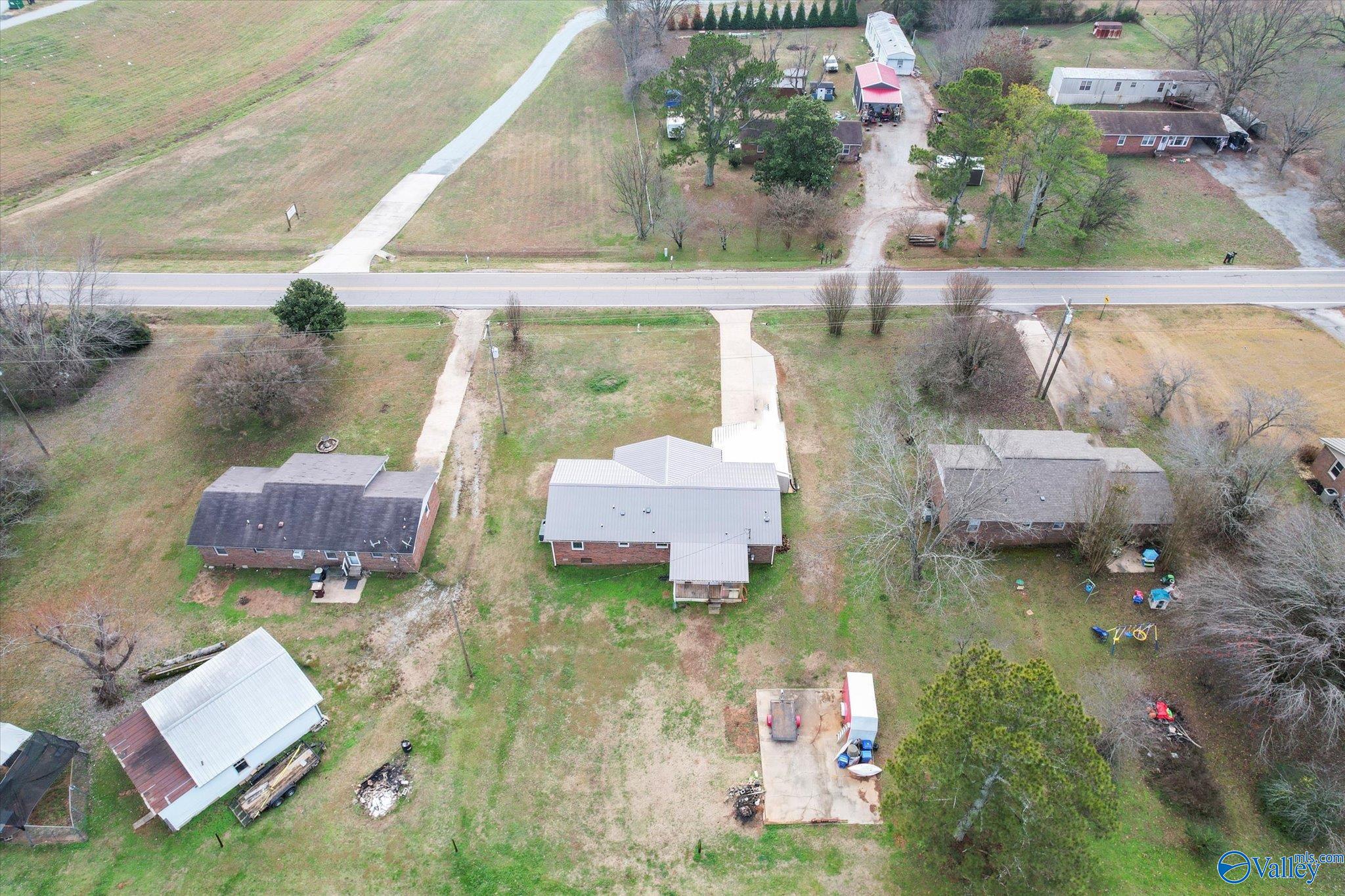 15435 Elk River Mills Road, Athens, Alabama image 30