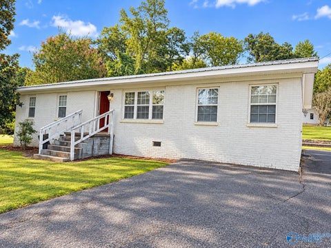 Homes For Sale - 255 County Road 139<br/> Fayette, AL 35555