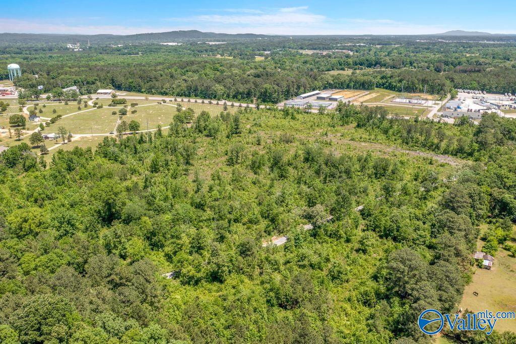 31 ACRES +/- Highway 77