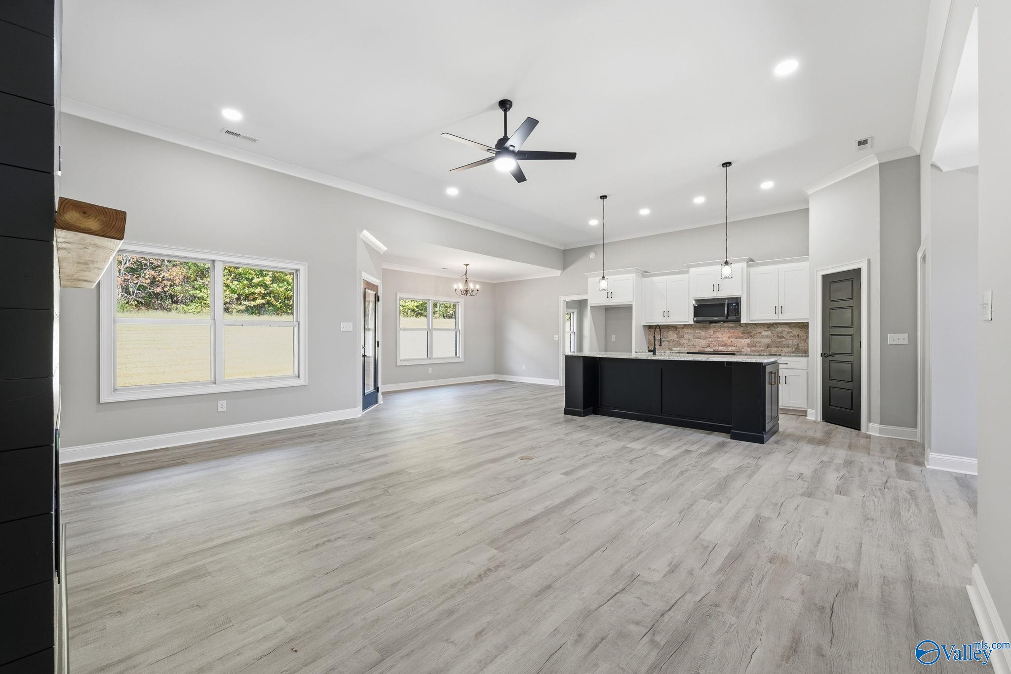 95 Hawthorn Way