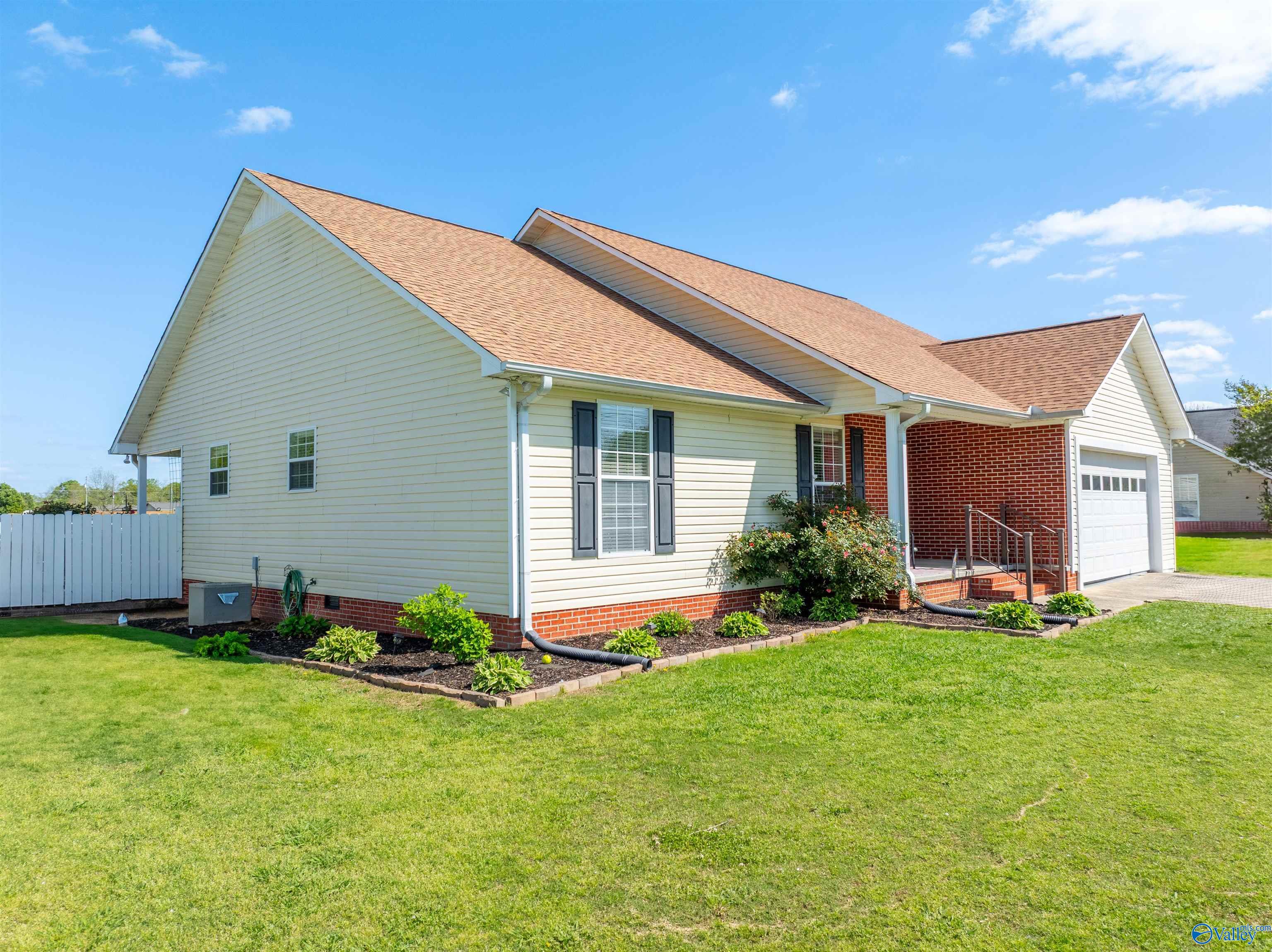 1045 Cove Road, Southside, Alabama image 3