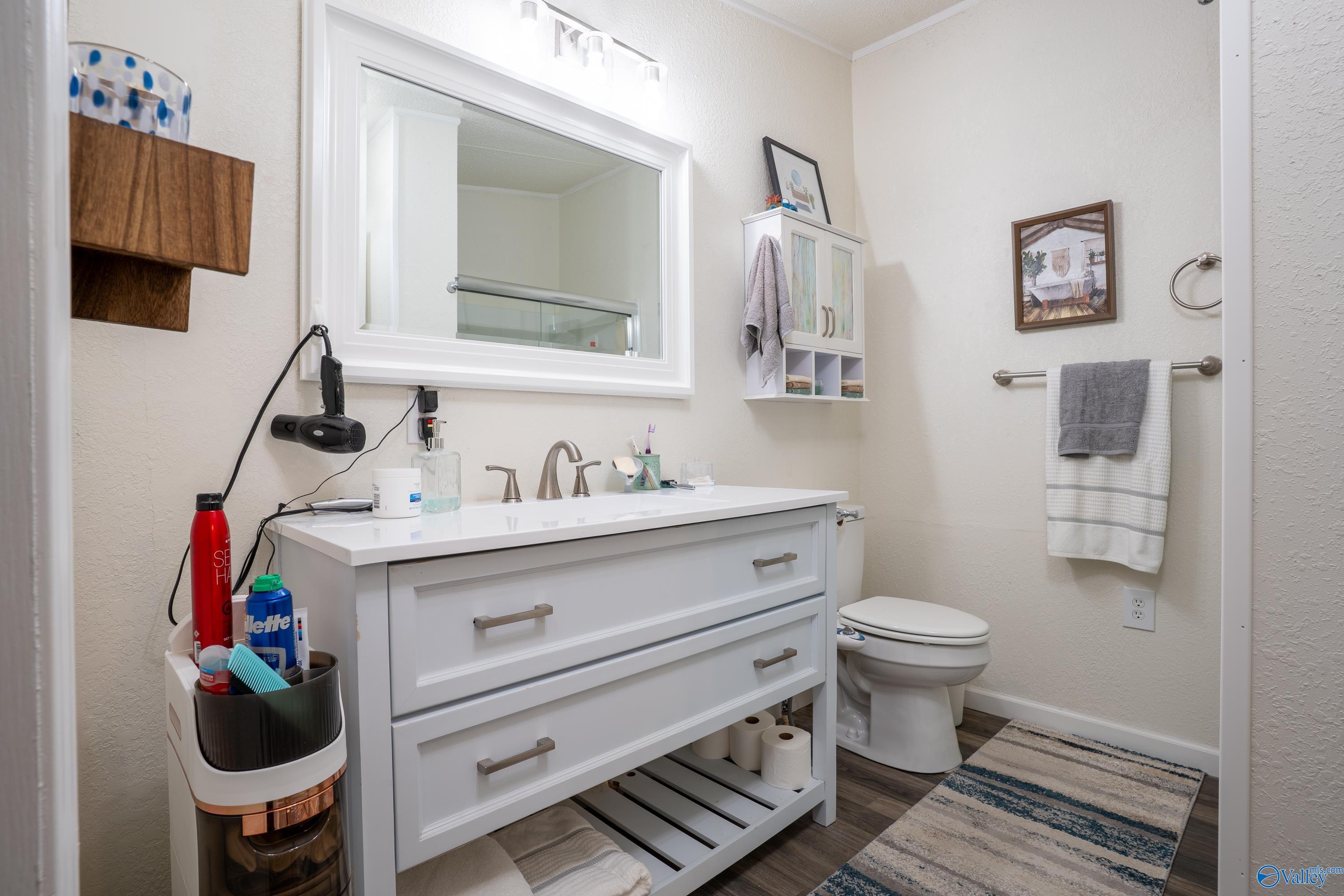 Flat Rock, Alabama 35966, United States, 3 Bedrooms Bedrooms, ,2 BathroomsBathrooms,Residential,Contingent,216630