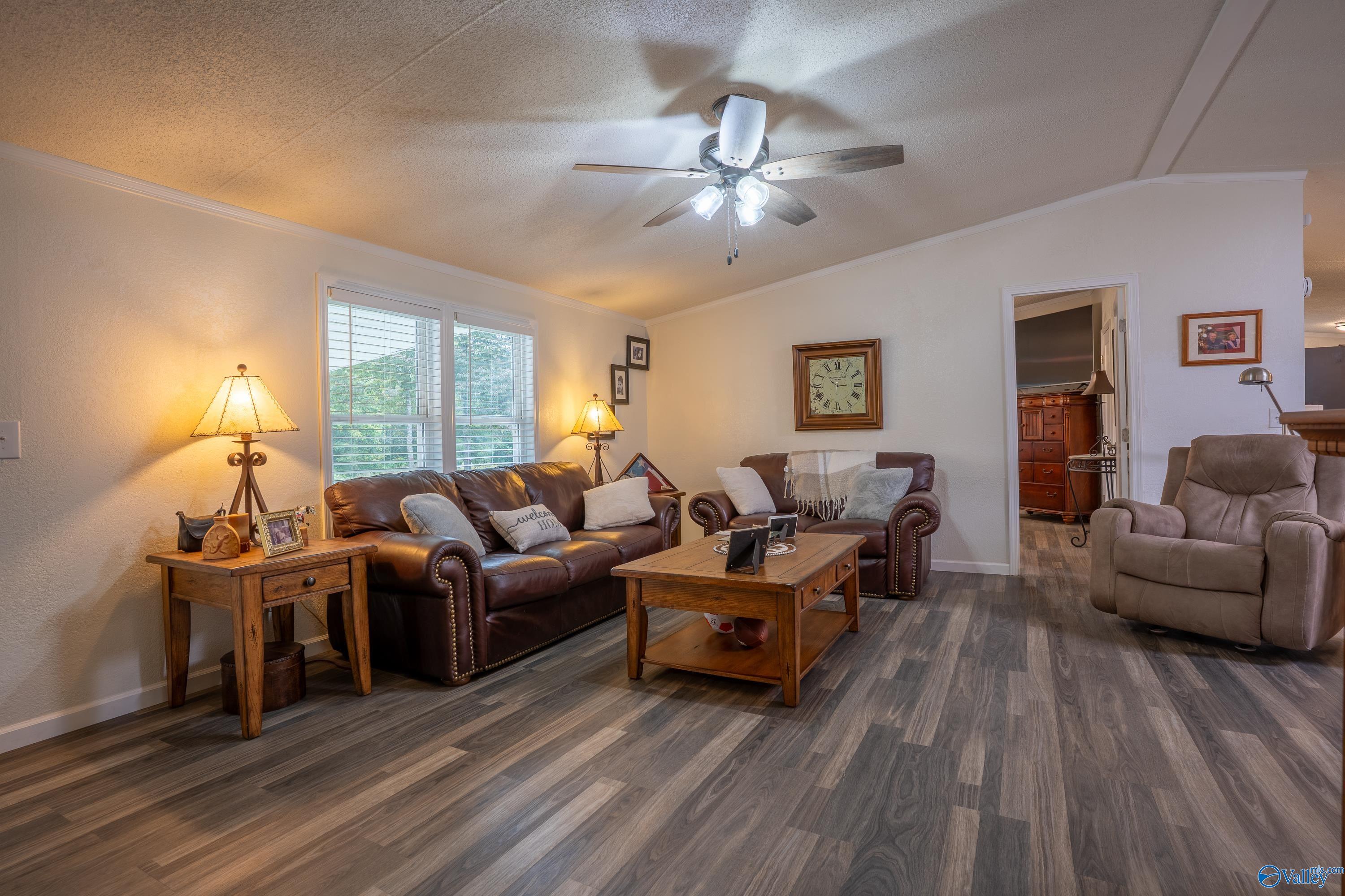 Flat Rock, Alabama 35966, United States, 3 Bedrooms Bedrooms, ,2 BathroomsBathrooms,Residential,Contingent,216630