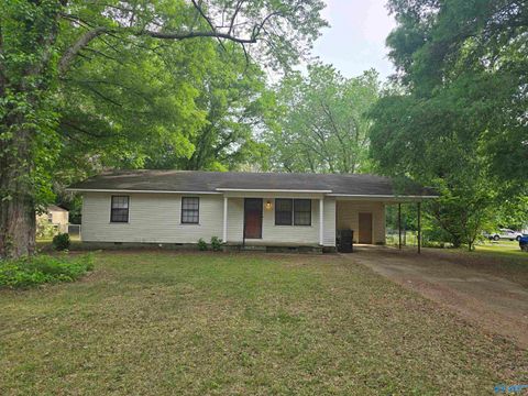Photo of 72 Miles Lane, Pisgah, AL 35765 (MLS # 21916898)