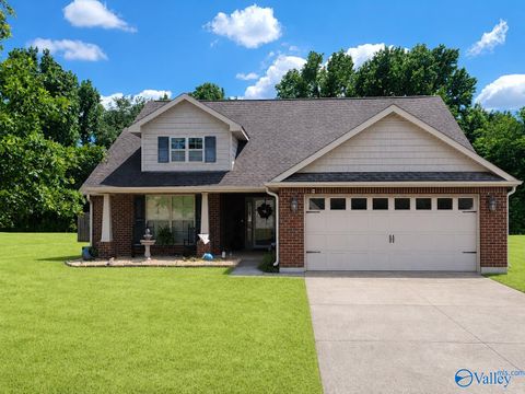 Homes For Sale - 133 Bridge Crest Drive<br/> Harvest, AL 35749