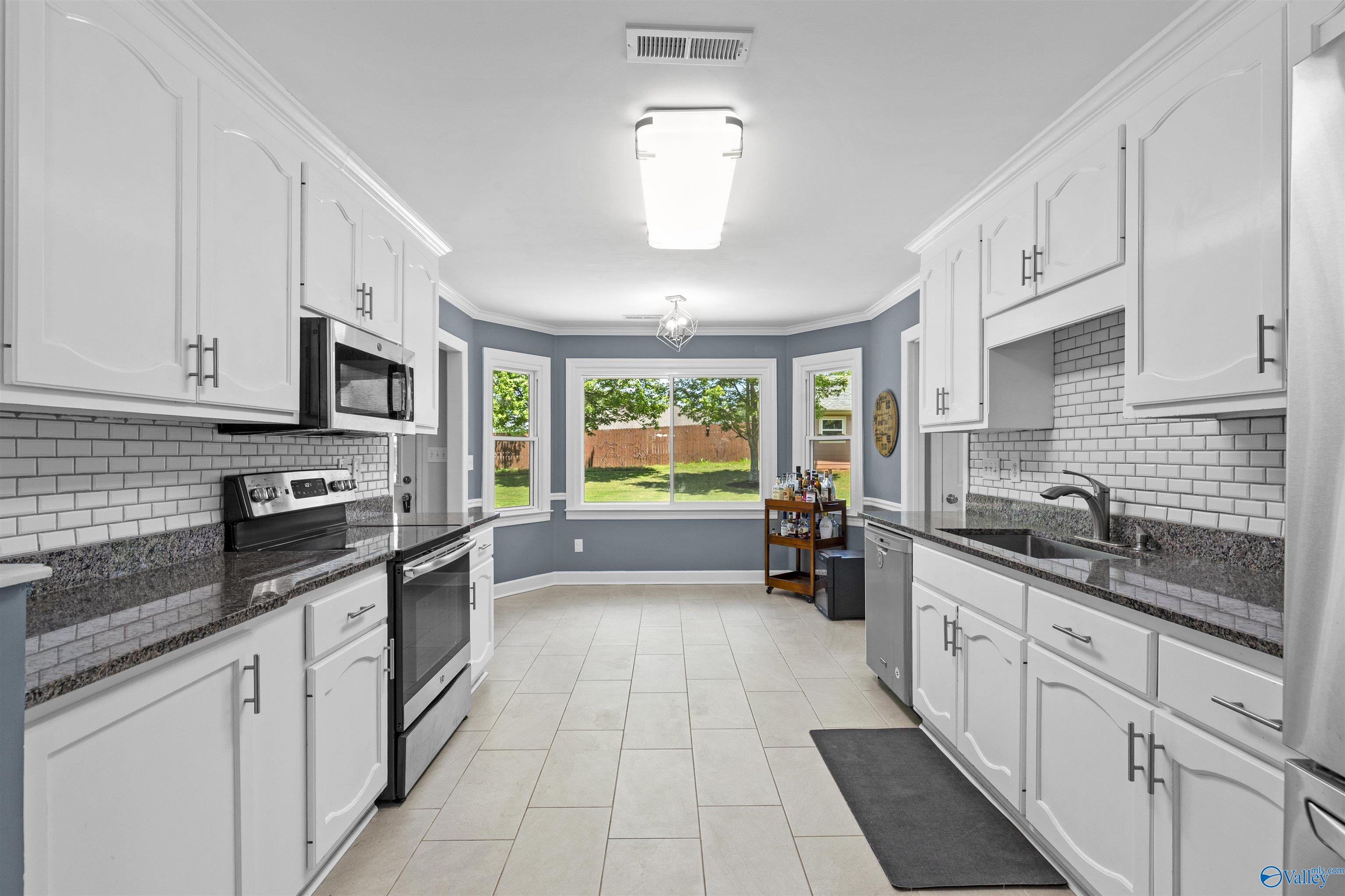 217 Sweet Bay Court, Harvest, Alabama image 14