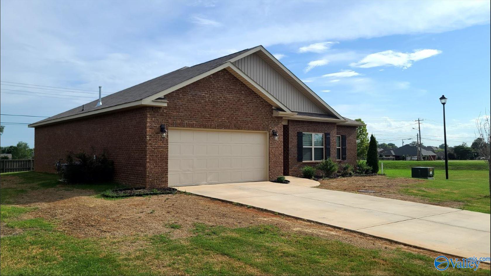 25248 Delilah Circle, Athens, Alabama image 10