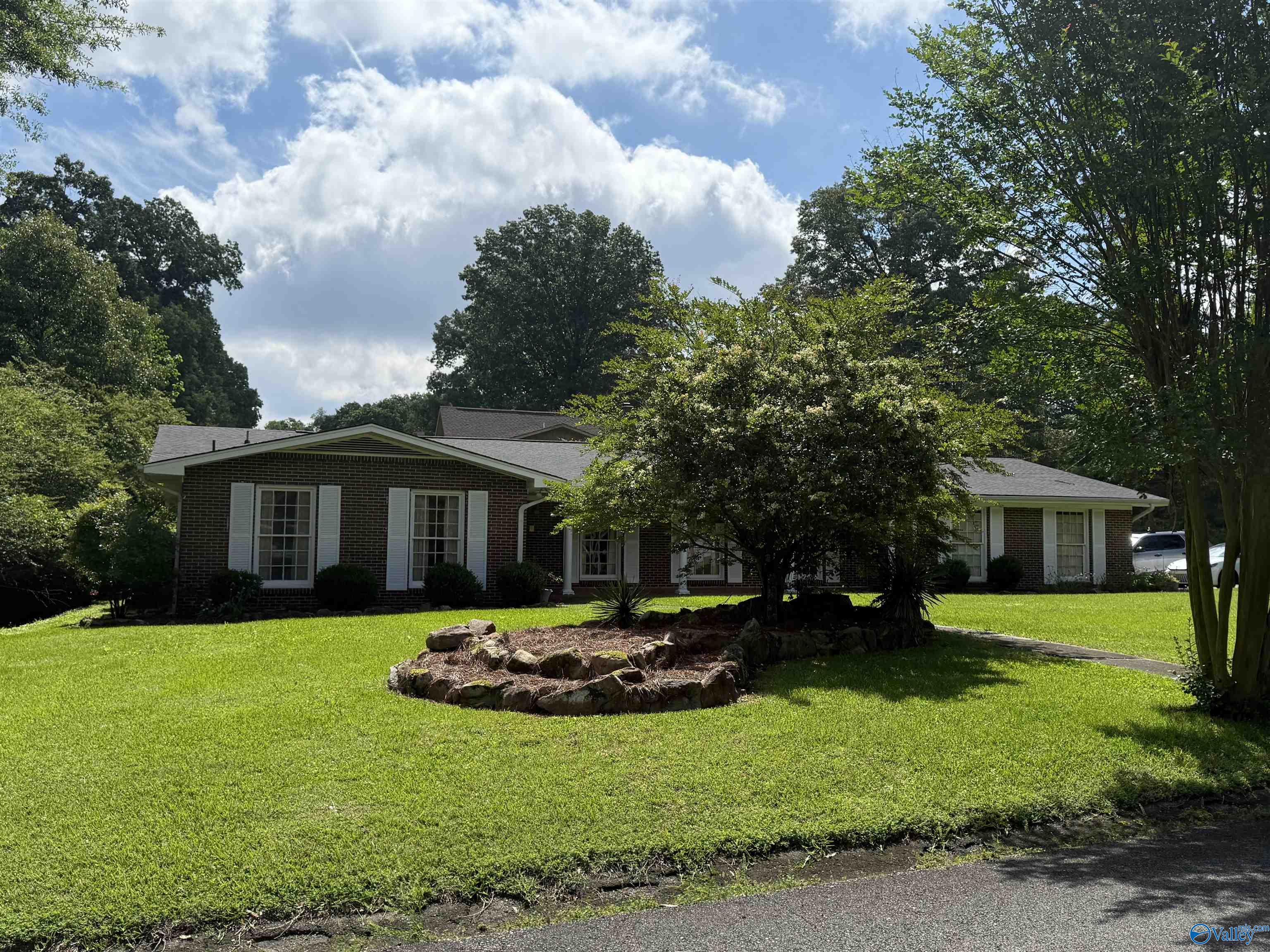 106 Nottingham Road, Rainbow City, Alabama image 1