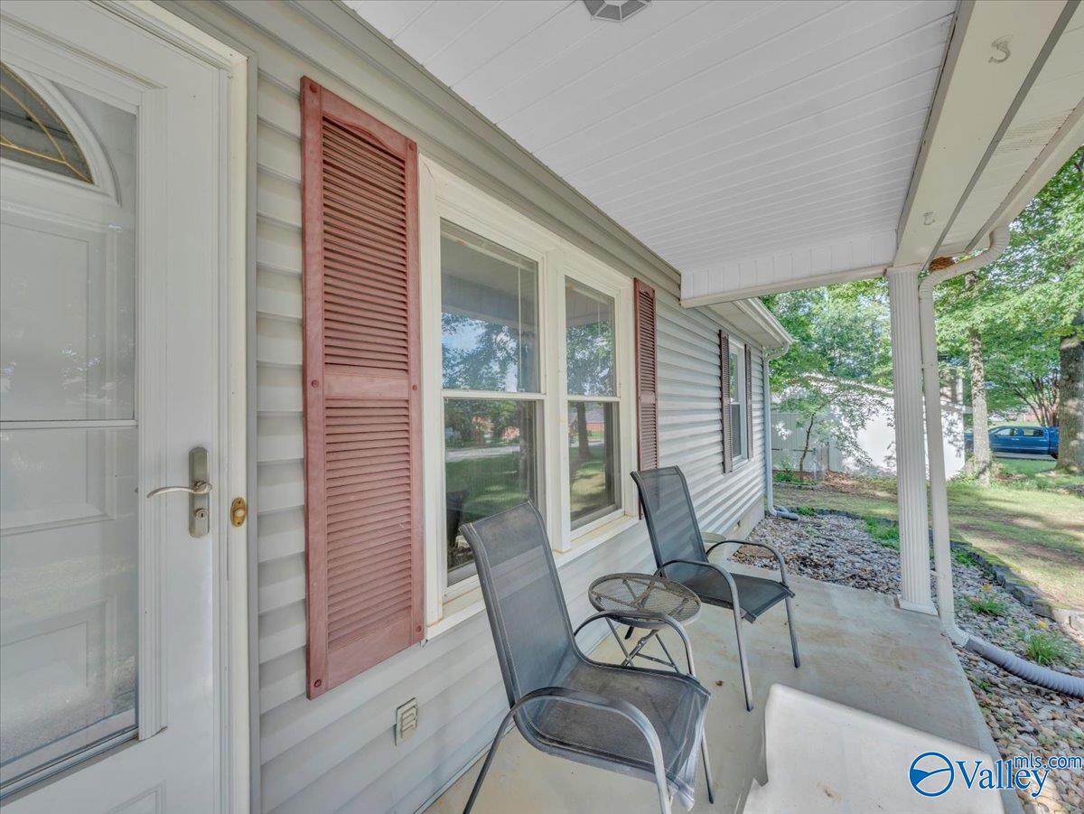 140 Oakcrest Road, Huntsville, Alabama image 5