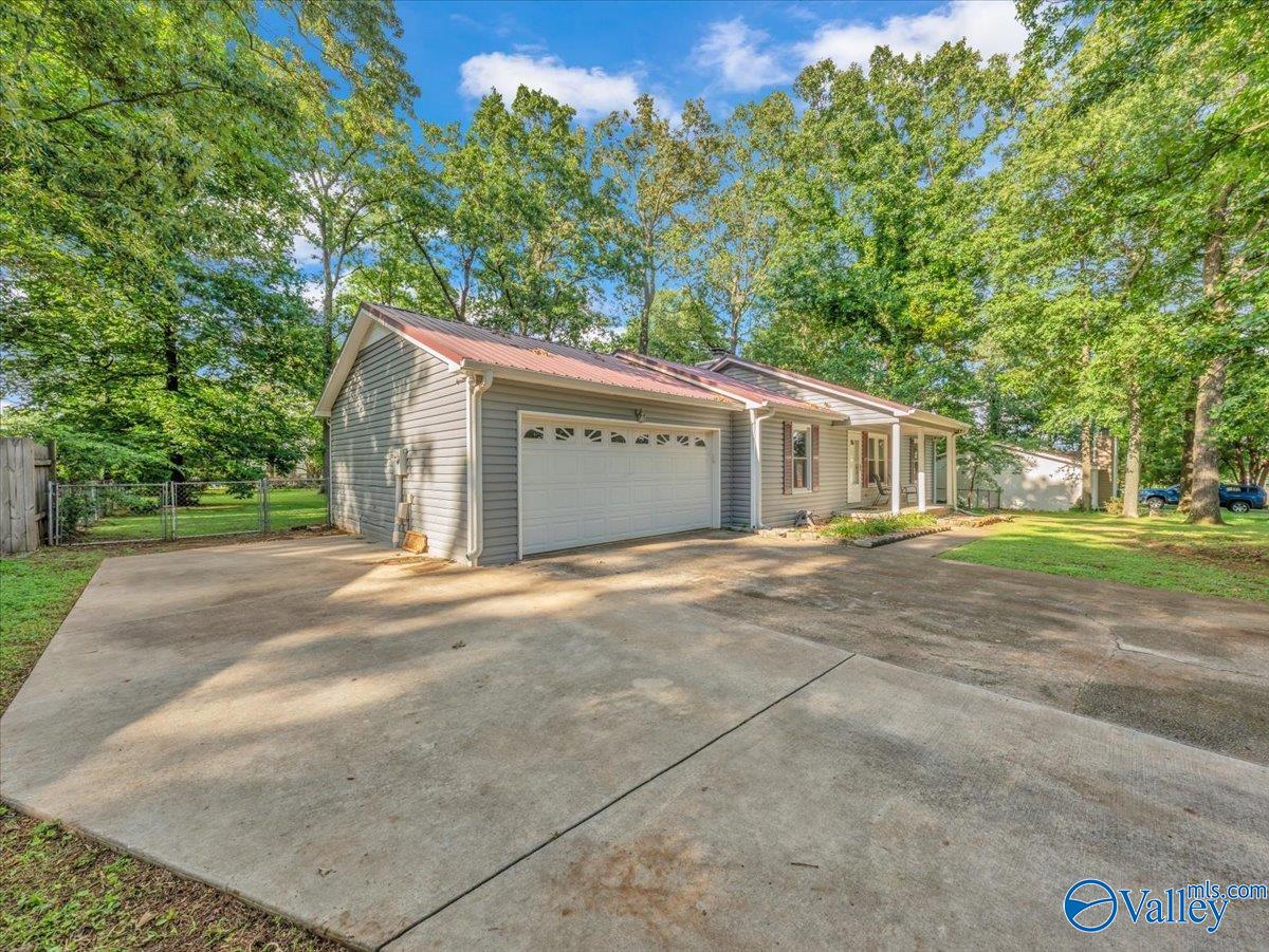 140 Oakcrest Road, Huntsville, Alabama image 4