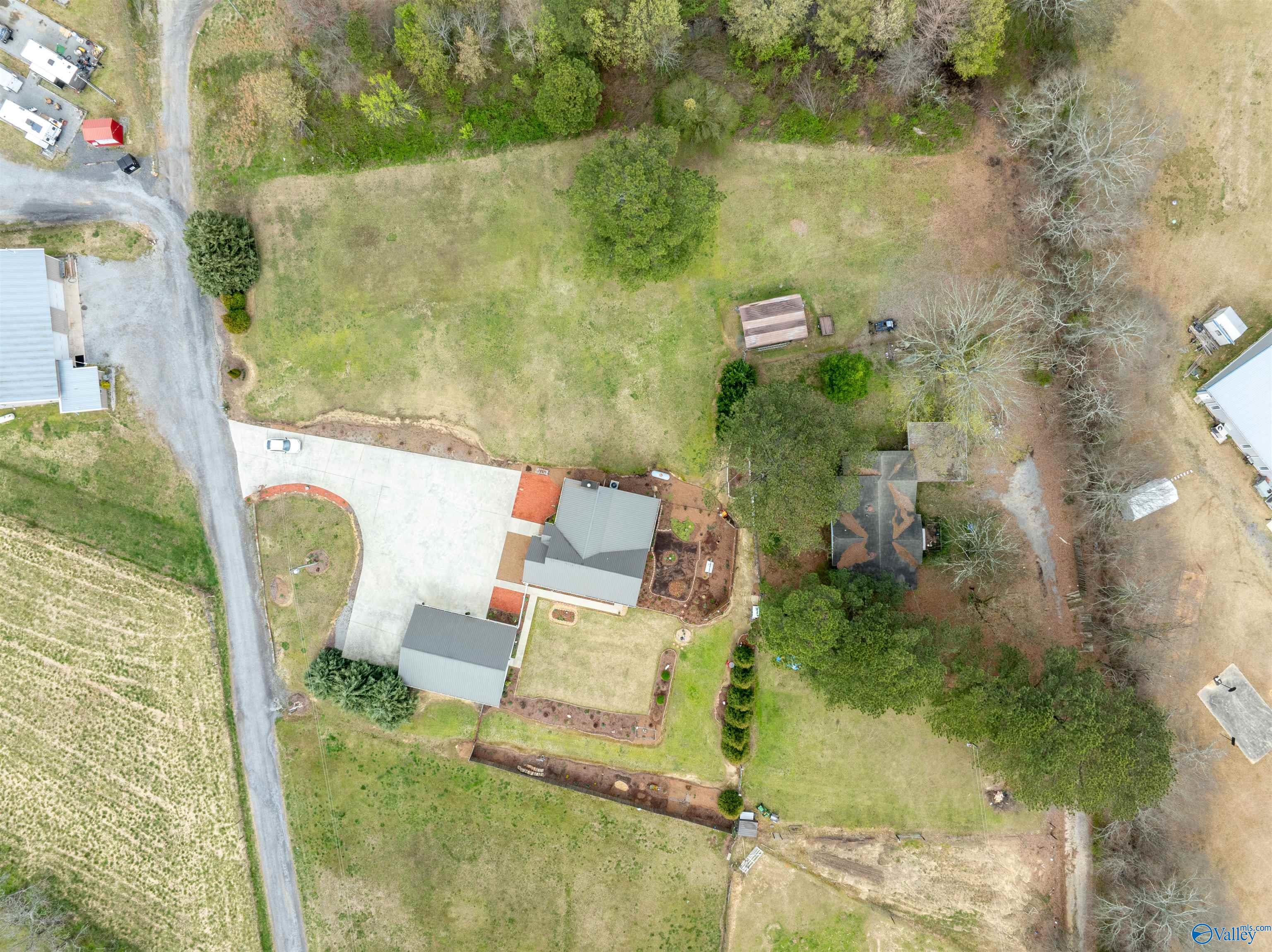 1658 Solitude Avenue, Albertville, Alabama image 10
