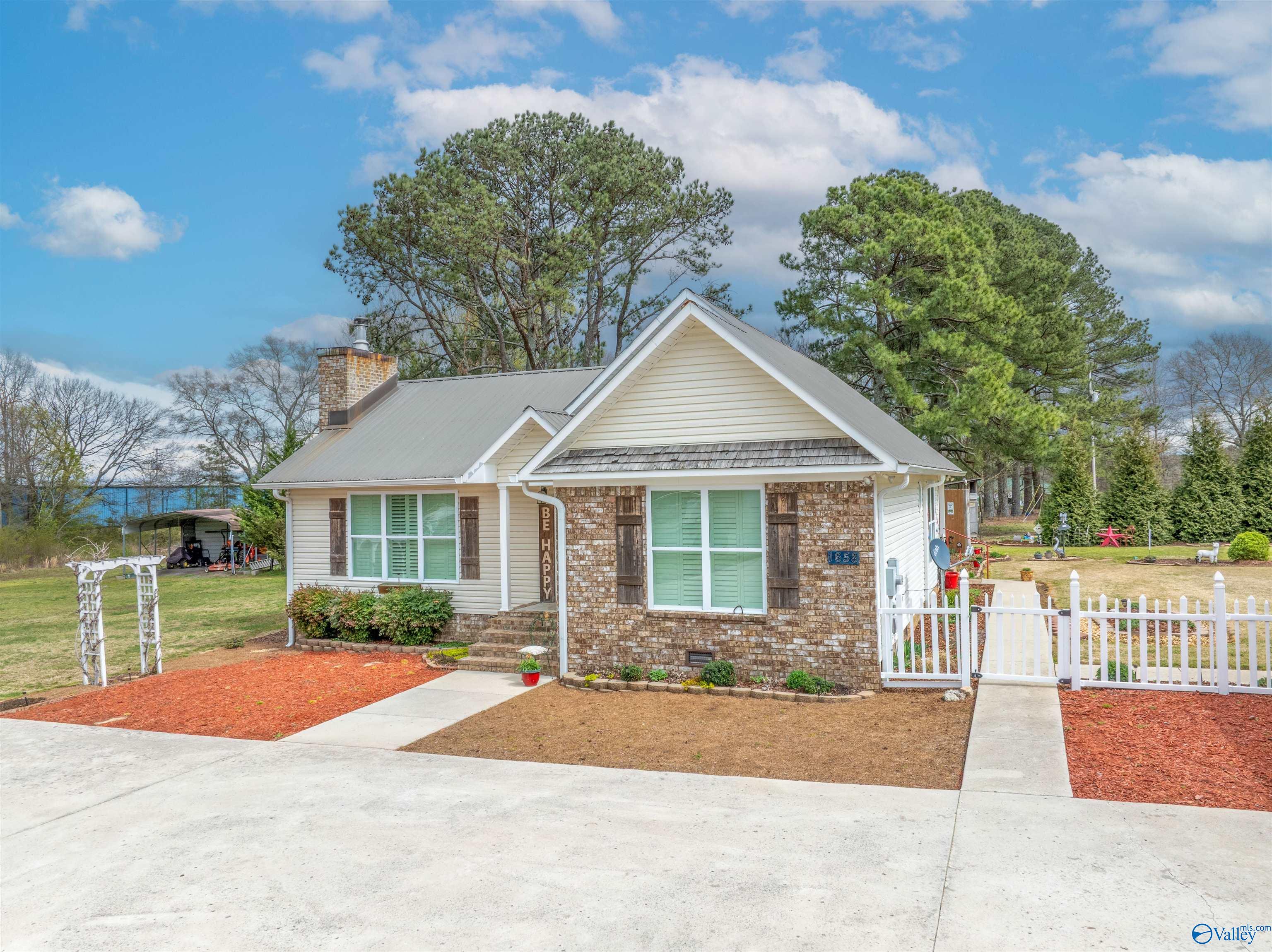 1658 Solitude Avenue, Albertville, Alabama image 1