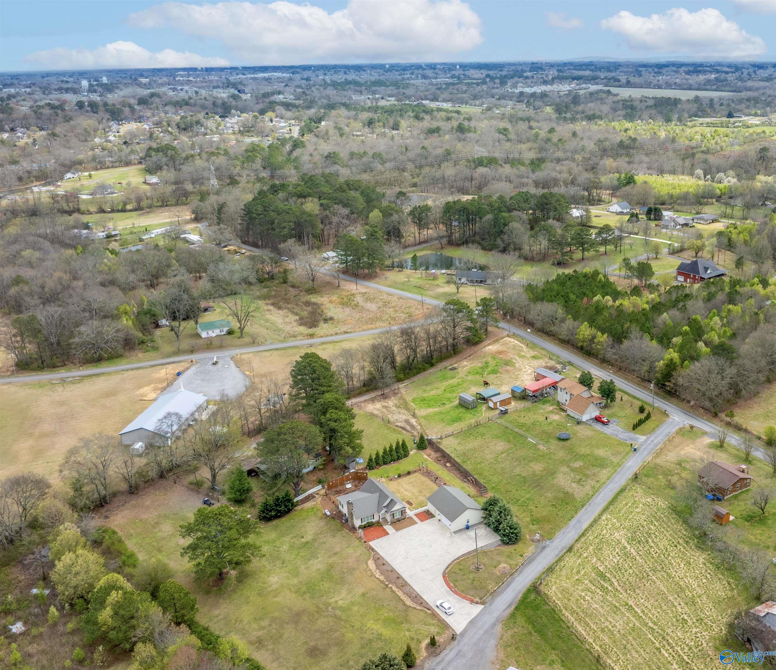 1658 Solitude Avenue, Albertville, Alabama image 9