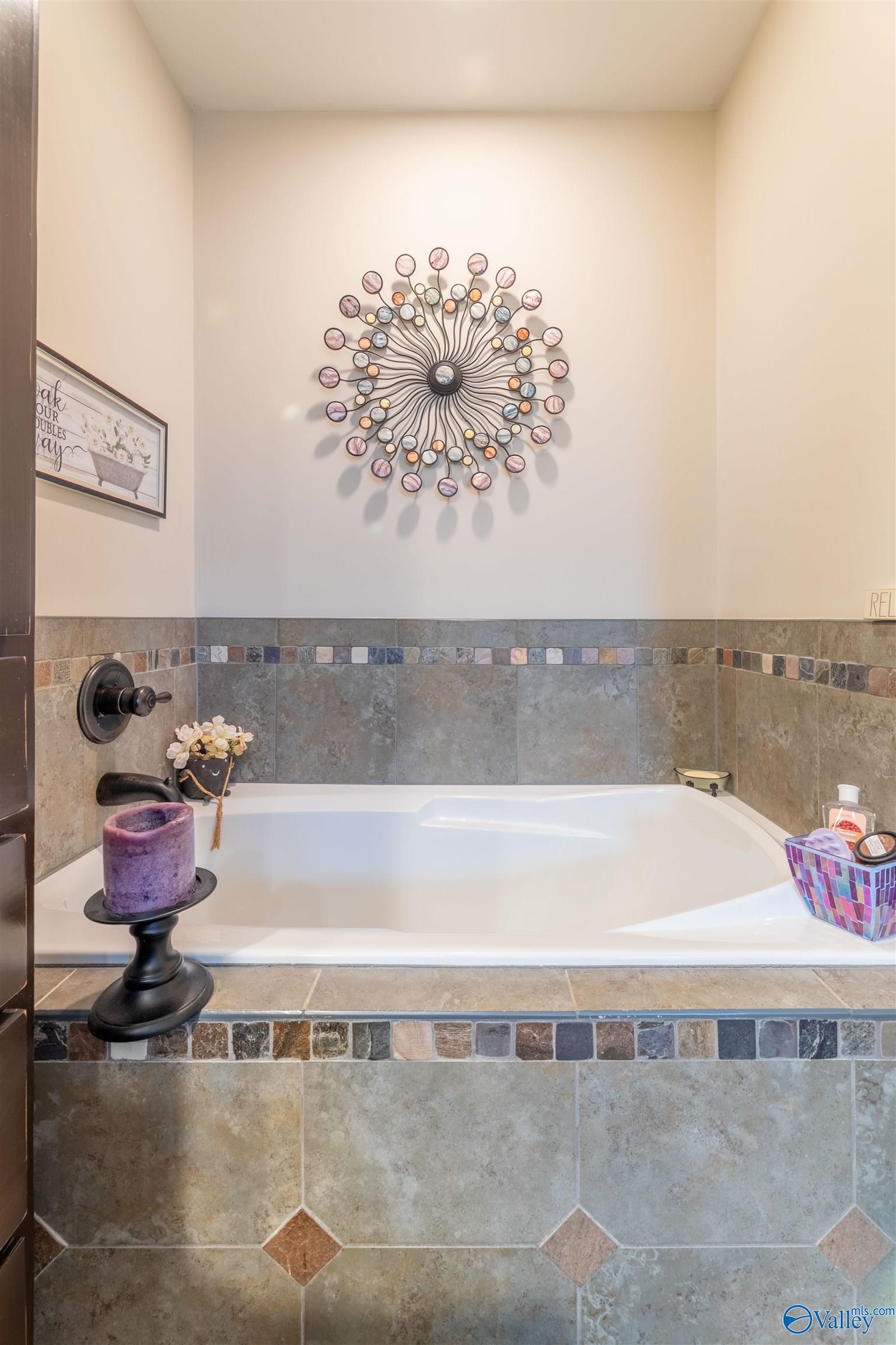 1658 Solitude Avenue, Albertville, Alabama image 34