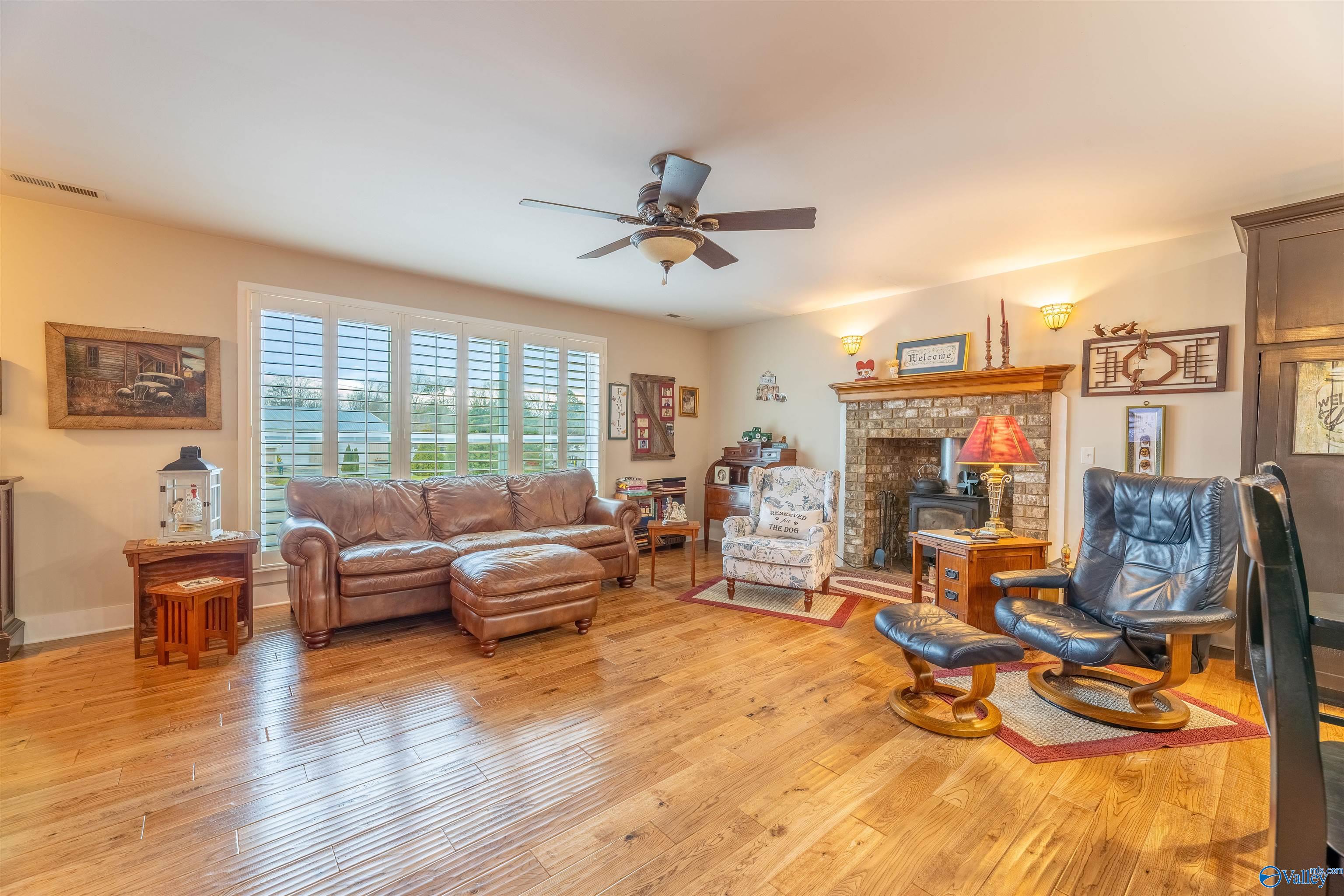 1658 Solitude Avenue, Albertville, Alabama image 15