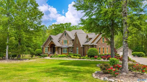 Homes For Sale - 28 Caney Creek Drive<br/> Rainsville, AL 35986