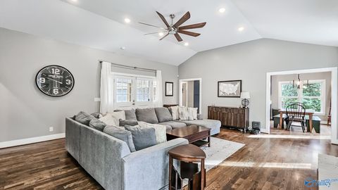 Homes For Sale - 241 Hampton Road<br/> Hartselle, AL 35640