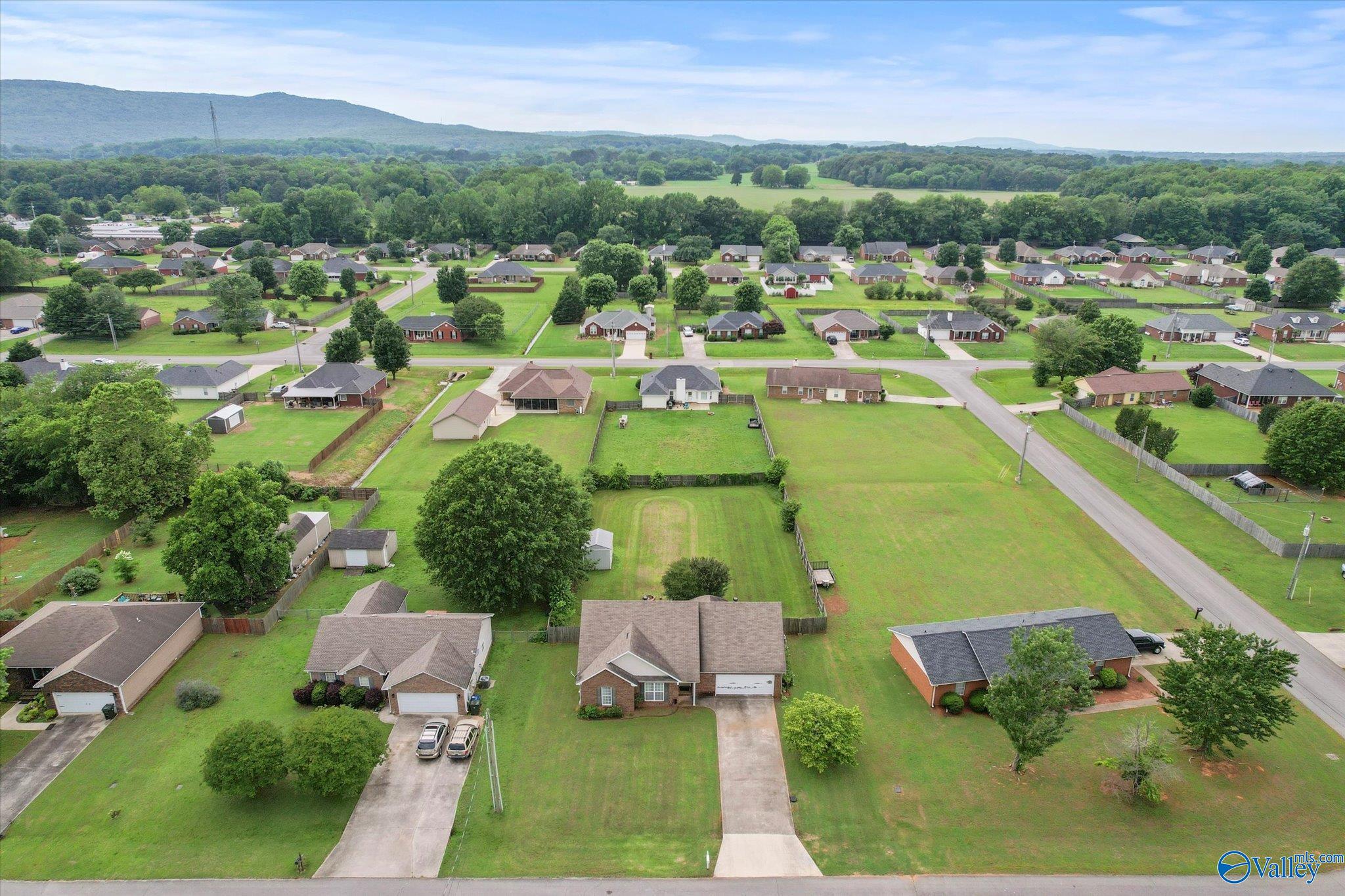 194 Bonaire Drive, Huntsville, Alabama image 3