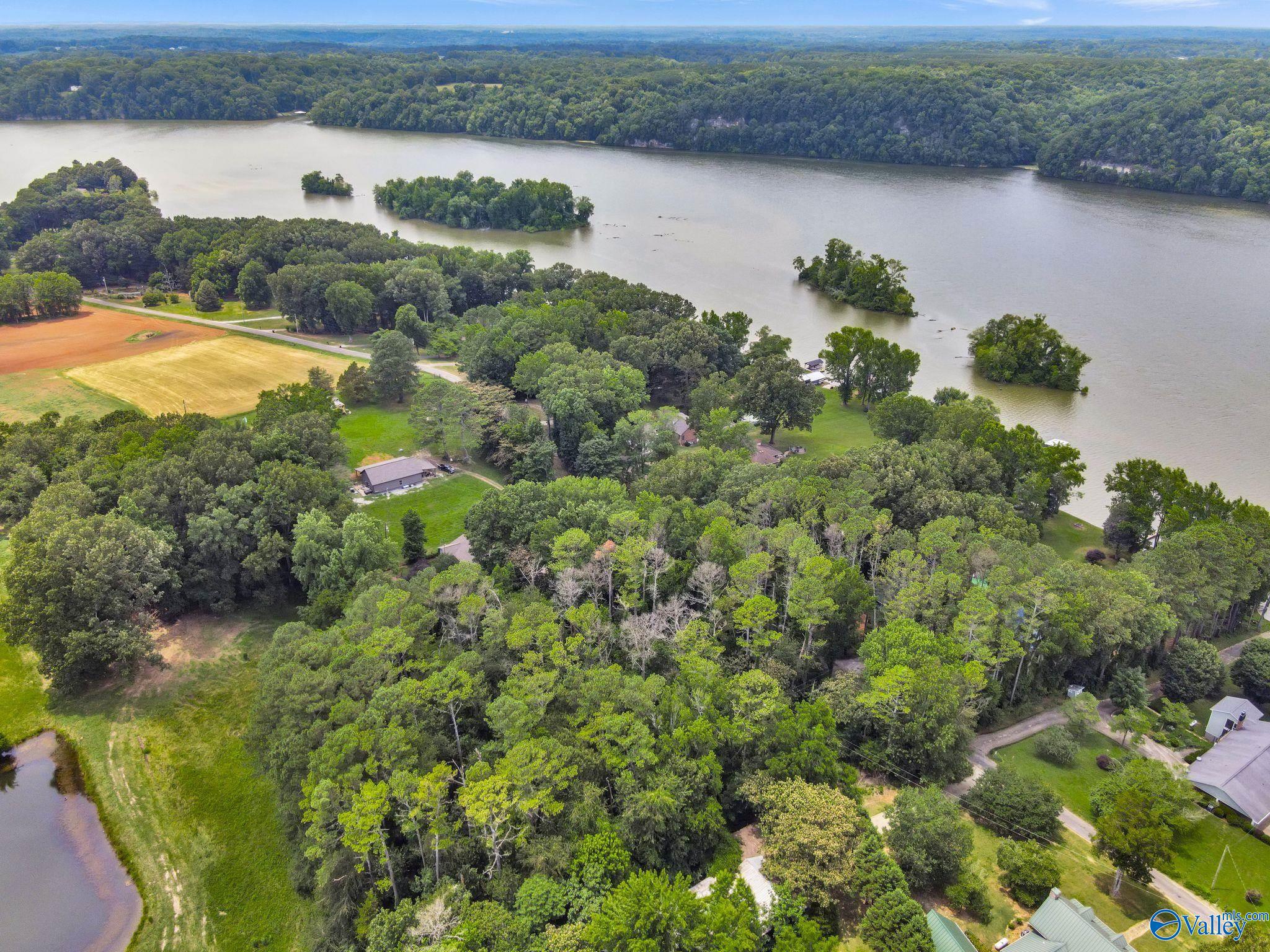 2.14 Acres Riverside Drive, Athens, Alabama image 2