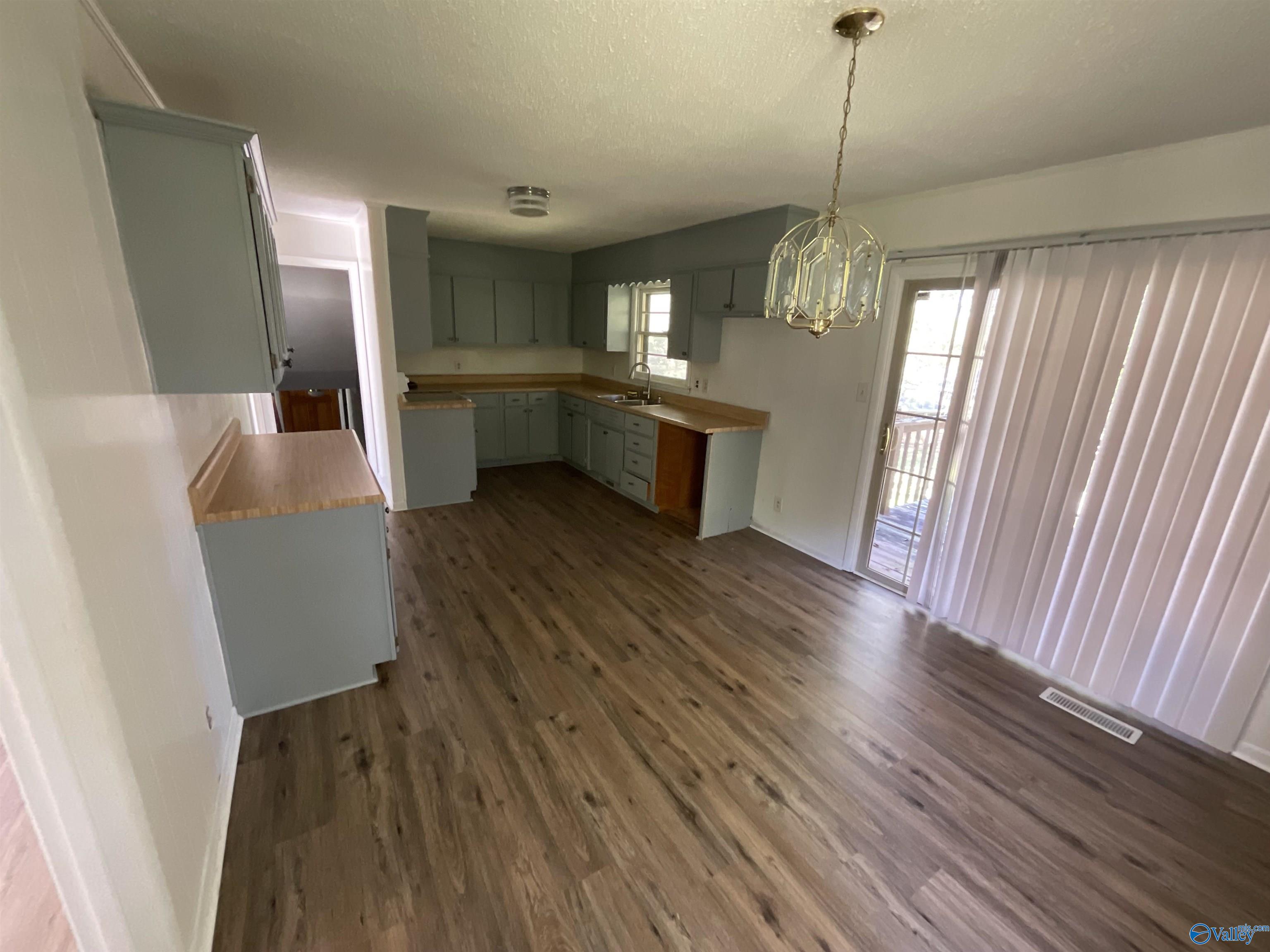 3931 Neptune Drive, Huntsville, Alabama image 5