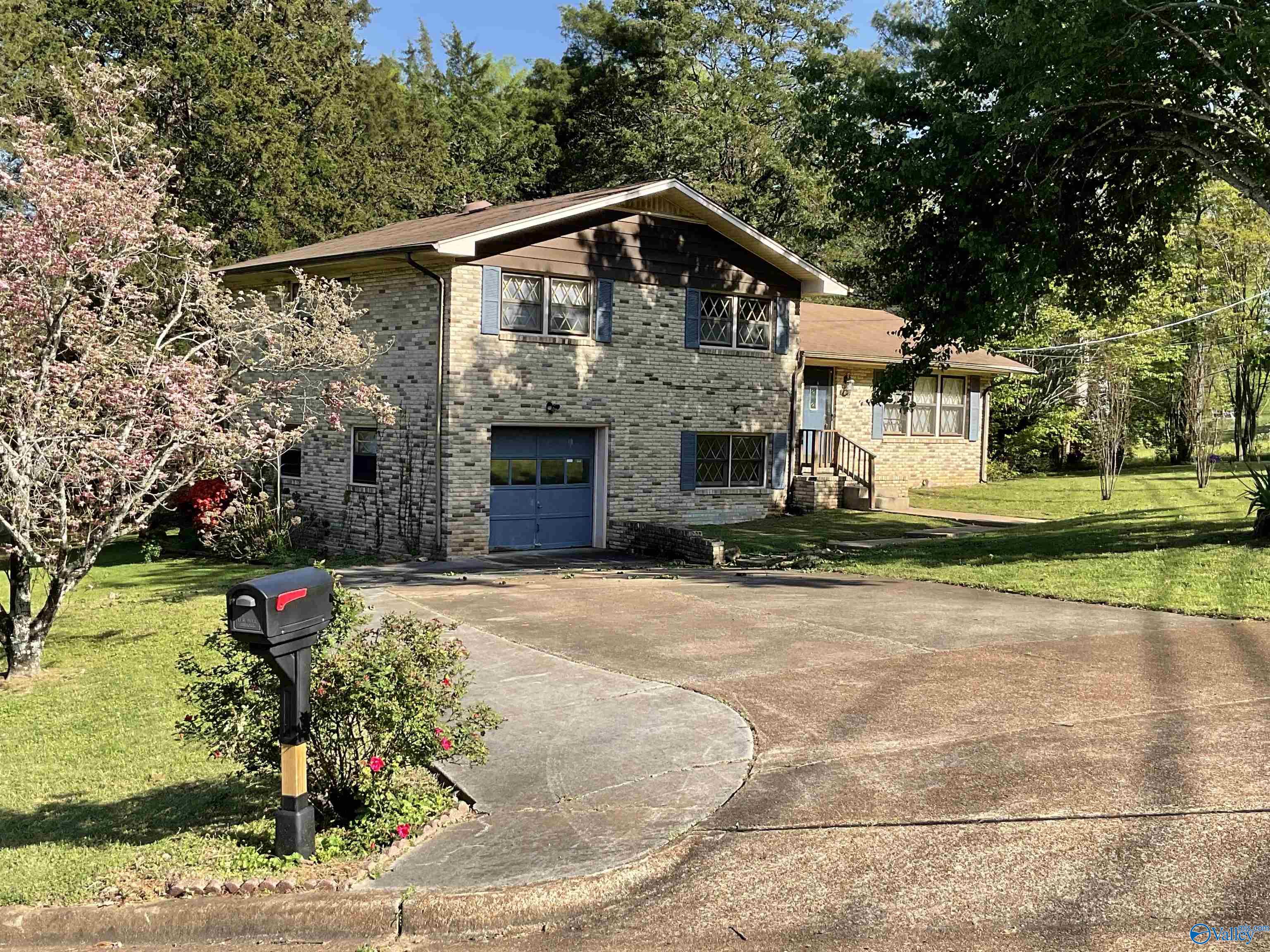 3931 Neptune Drive, Huntsville, Alabama image 1